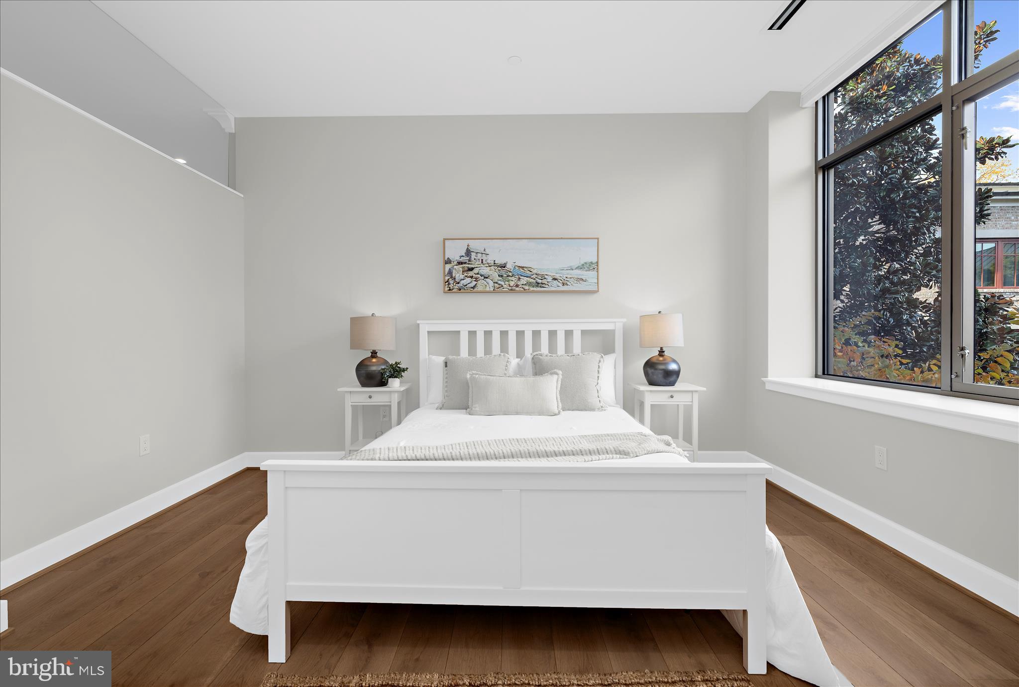 MURRAY HILL - Residential