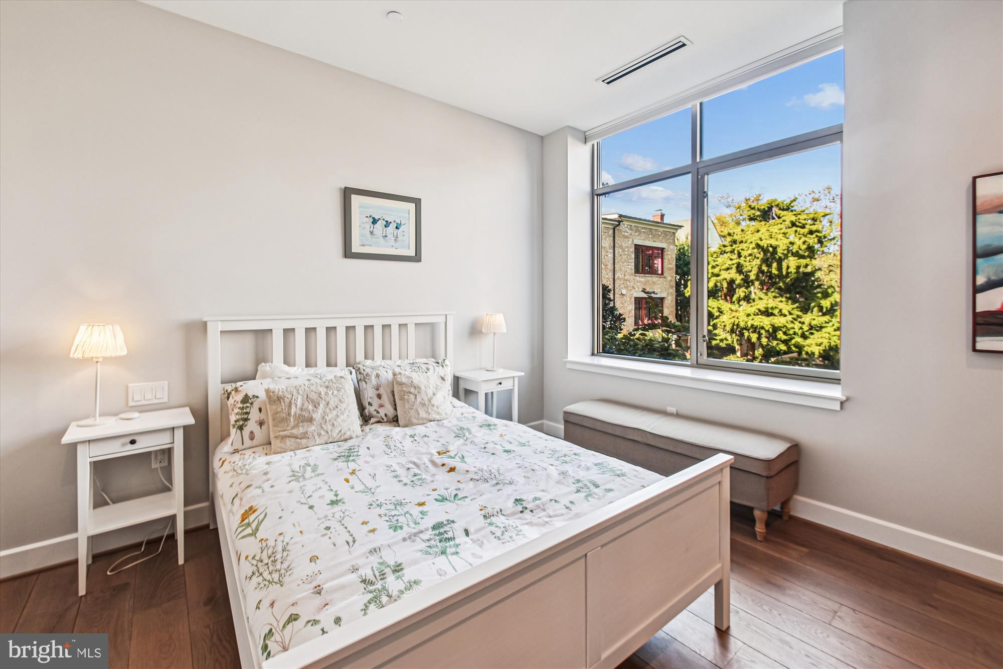 MURRAY HILL - Residential