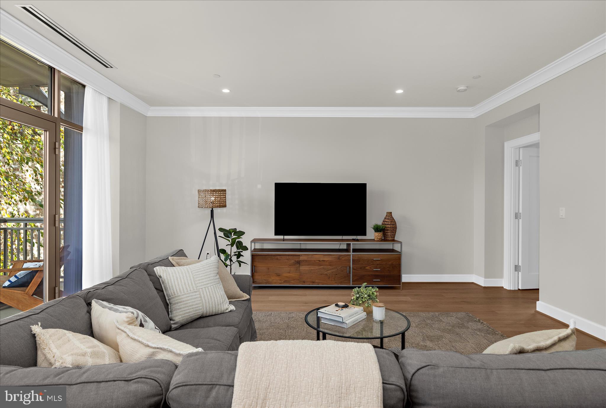 MURRAY HILL - Residential