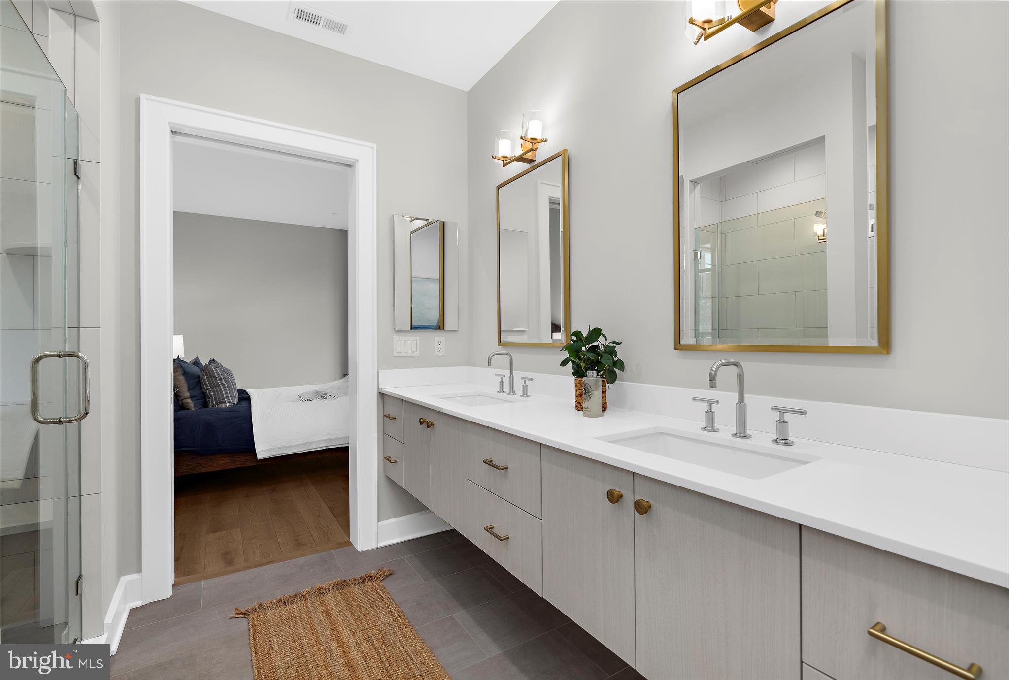 MURRAY HILL - Residential