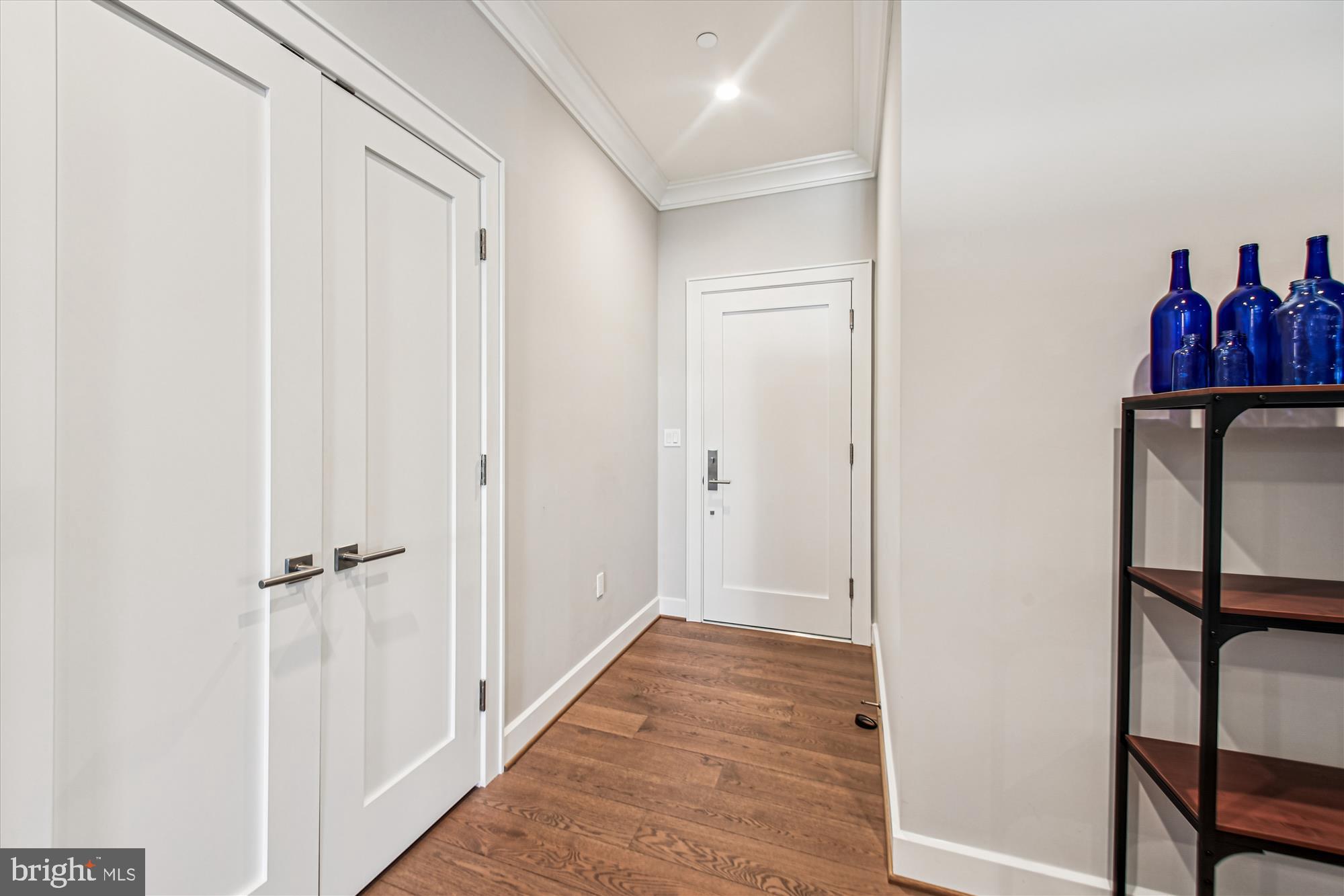 MURRAY HILL - Residential