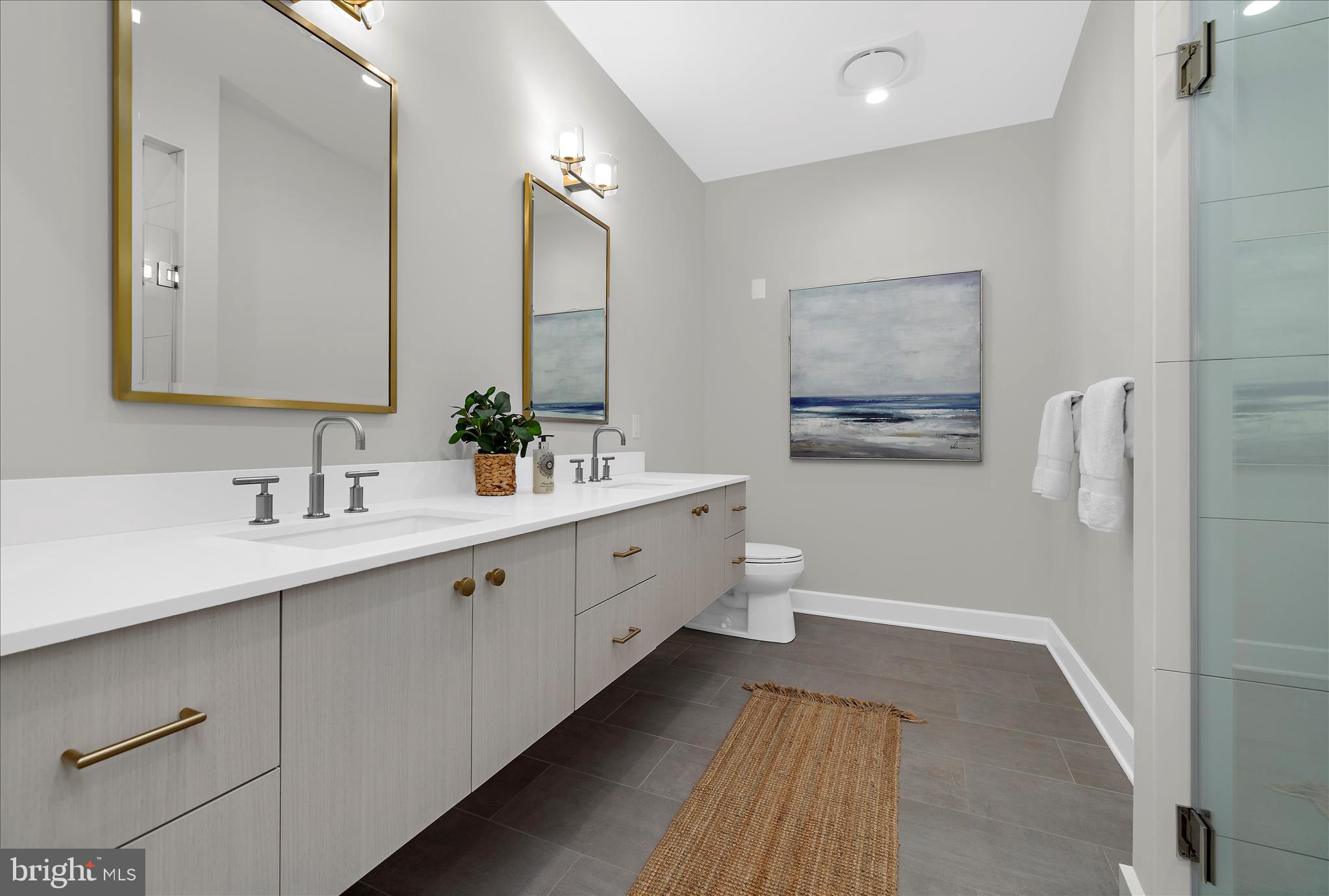 MURRAY HILL - Residential