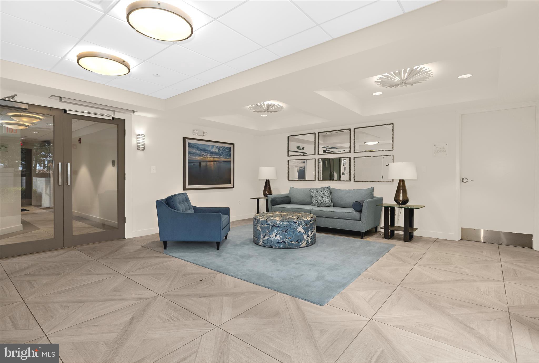 MURRAY HILL - Residential