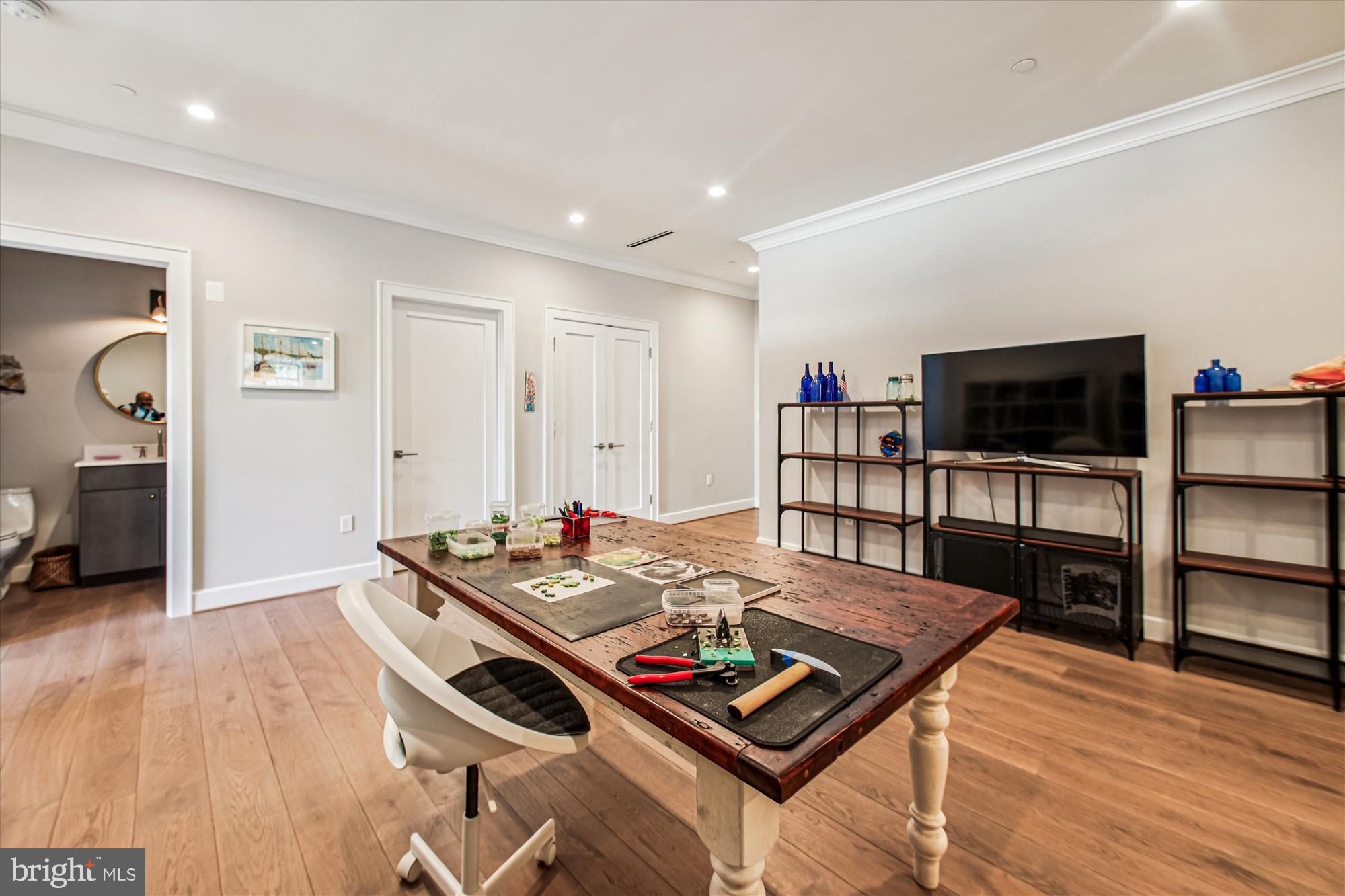MURRAY HILL - Residential