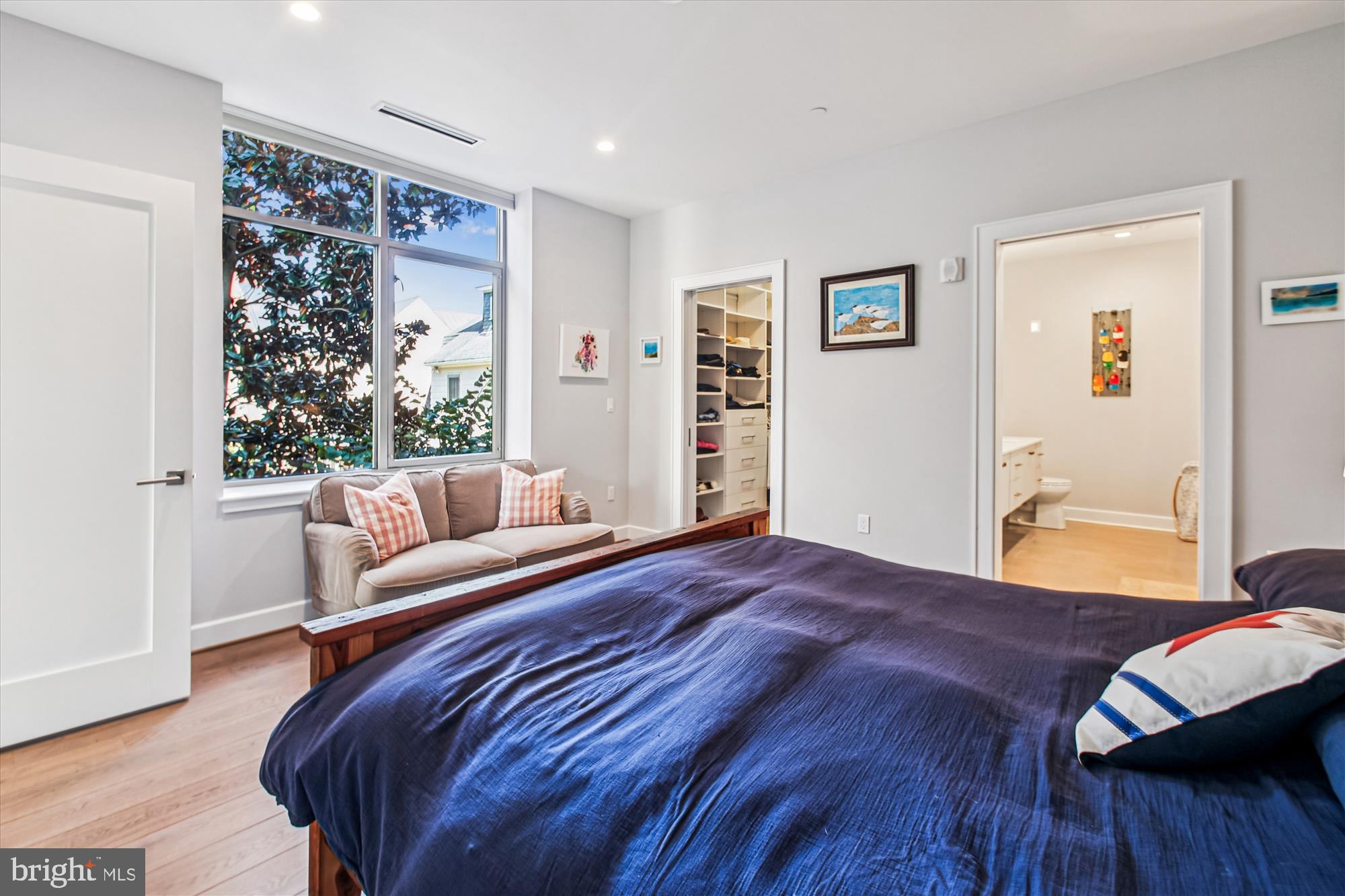 MURRAY HILL - Residential