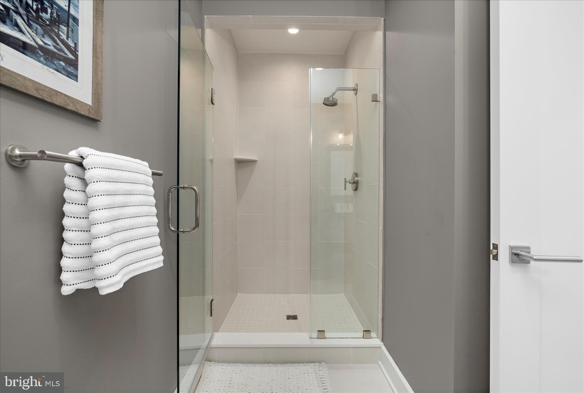 MURRAY HILL - Residential