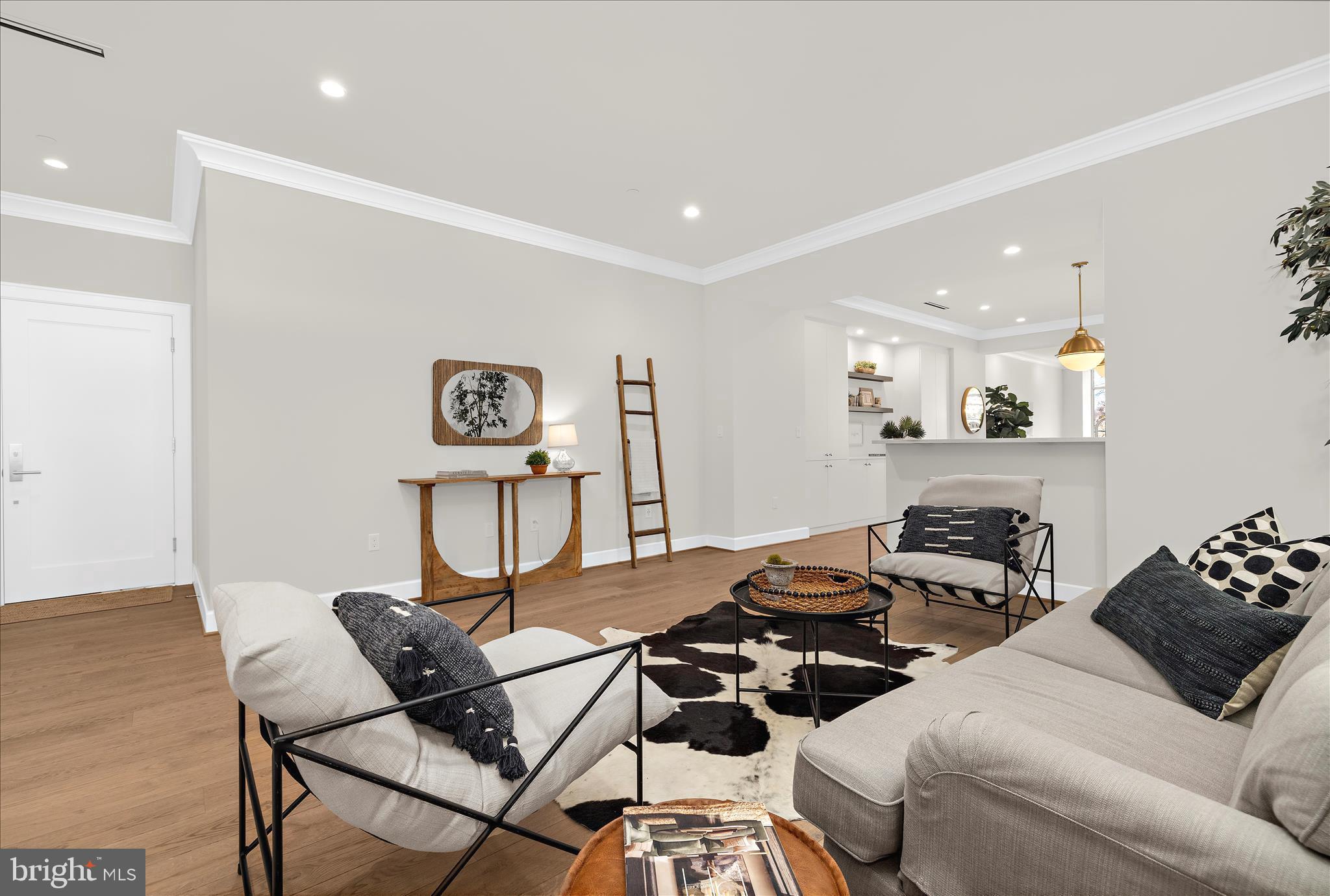 MURRAY HILL - Residential