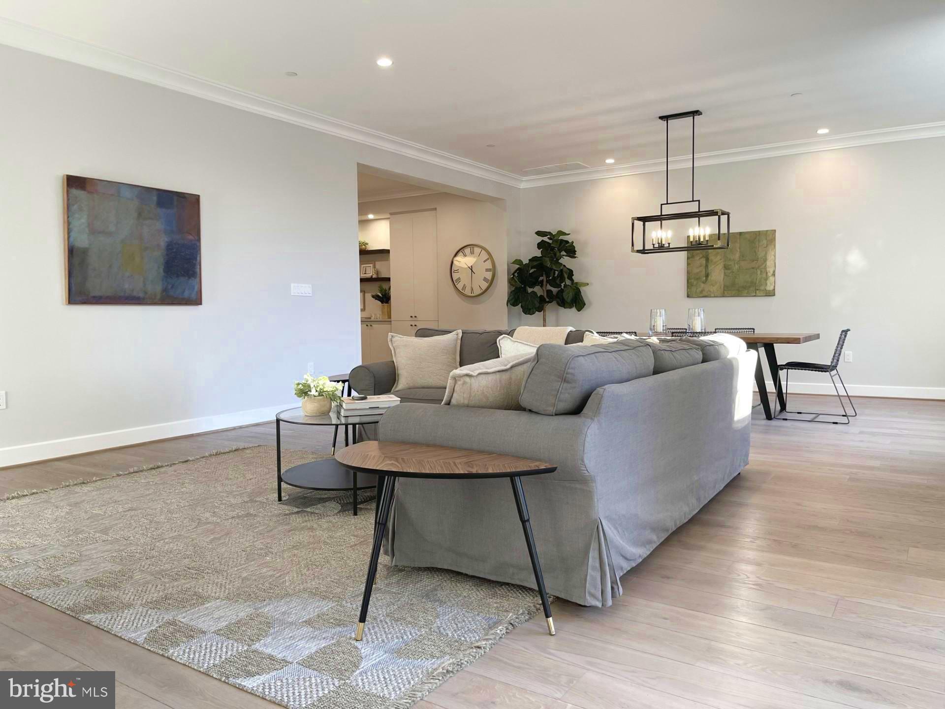 MURRAY HILL - Residential