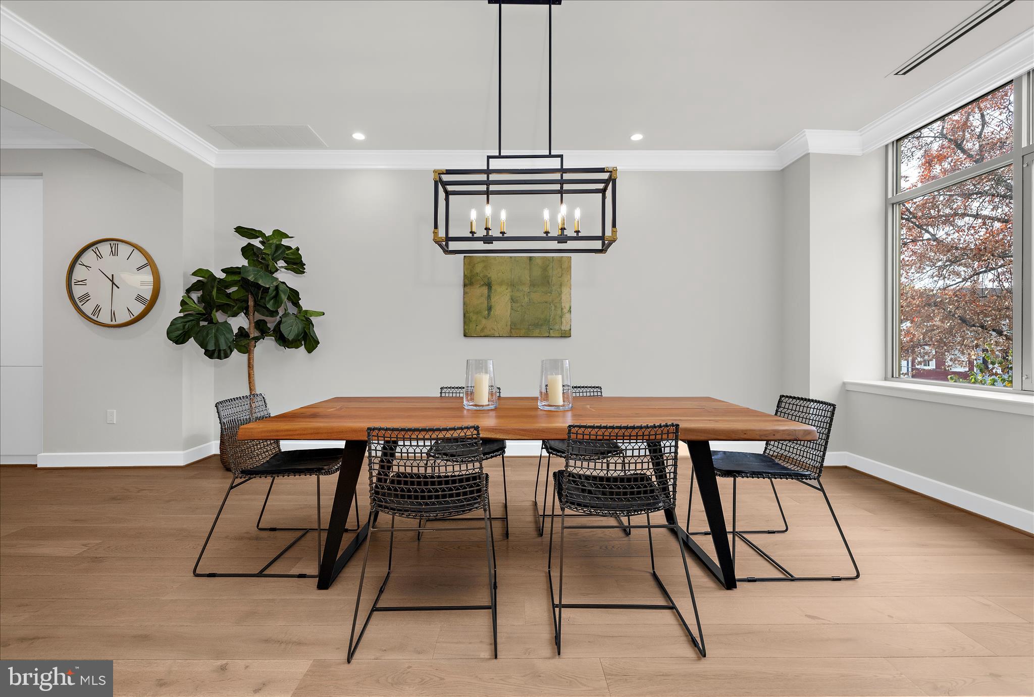 MURRAY HILL - Residential