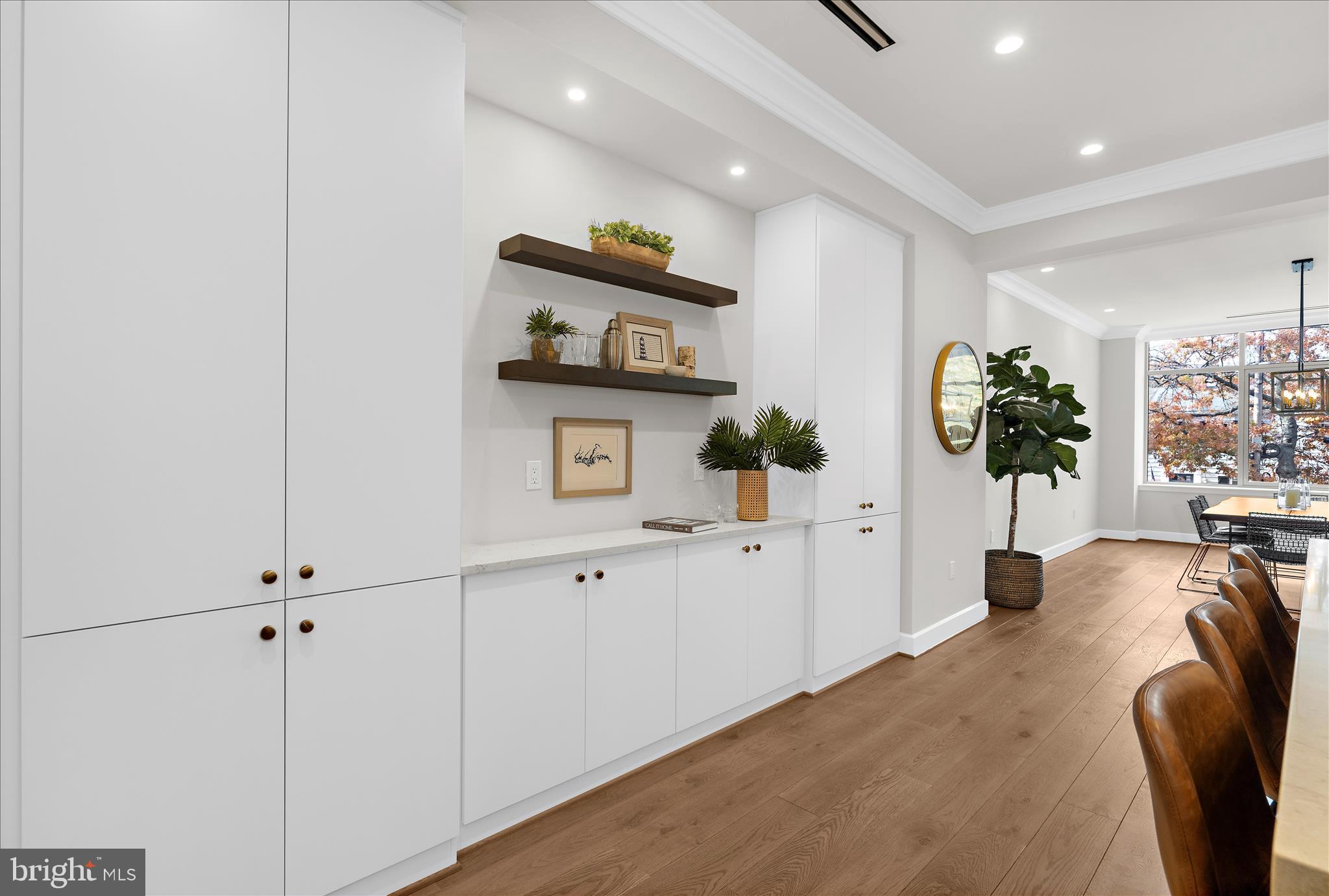 MURRAY HILL - Residential