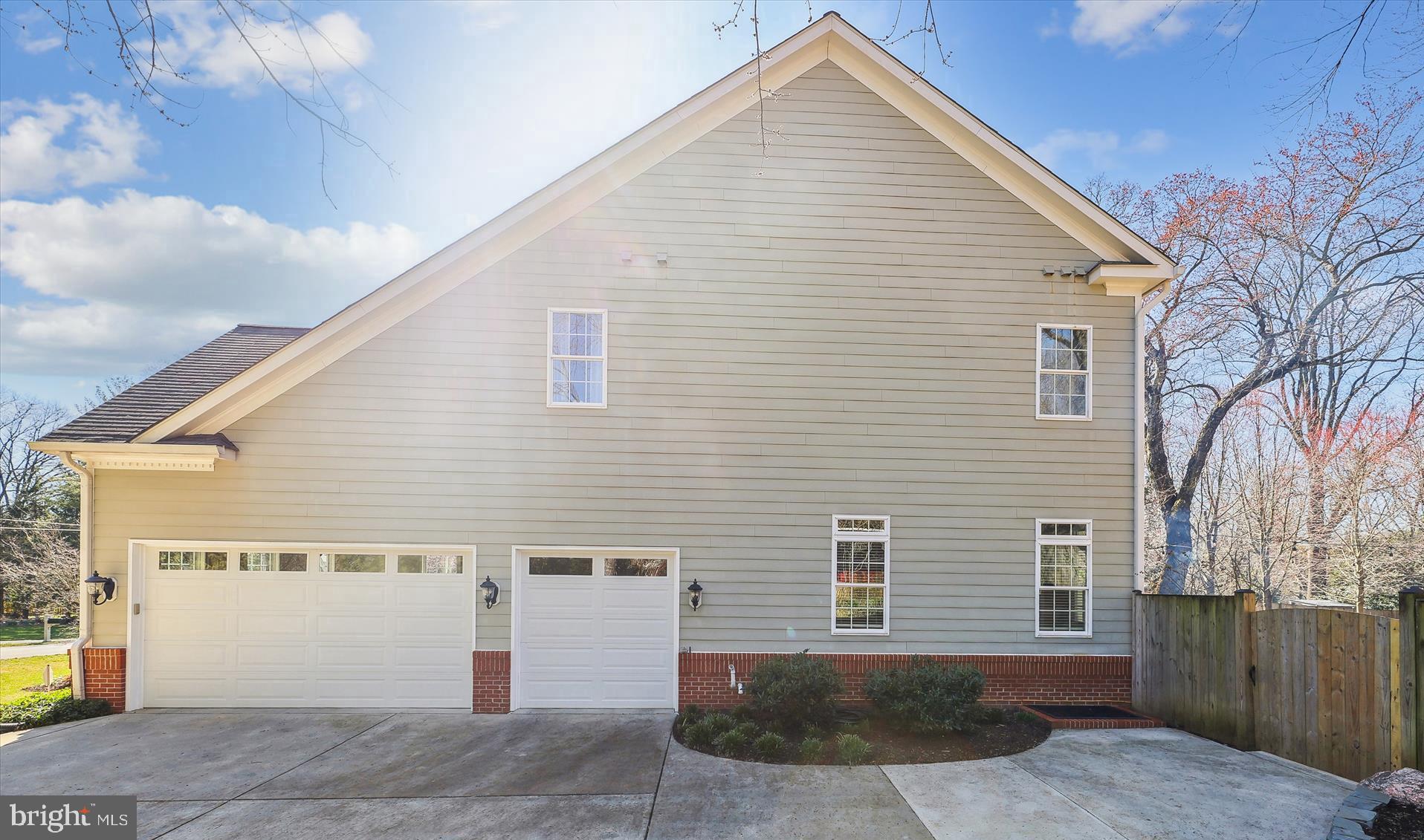 CHAPEL HILL - Residential