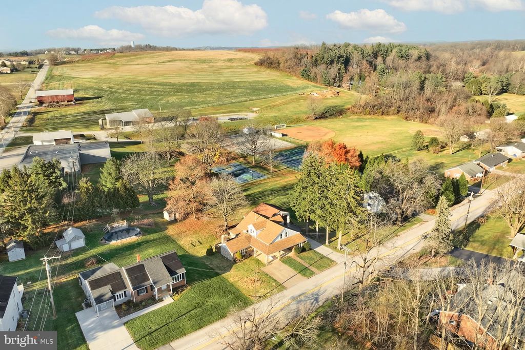 Photo of 9446 - 9448 E Springfield Road, SEVEN VALLEYS, PA 17360 (MLS # PAYK2094858)