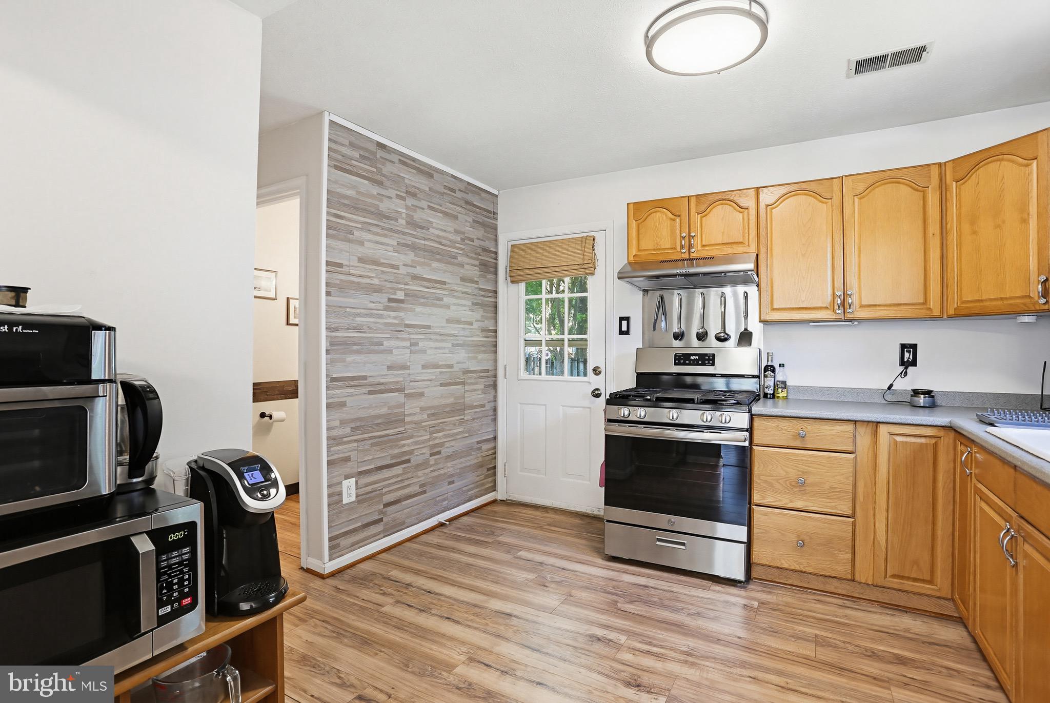BRIMFIELD - Residential