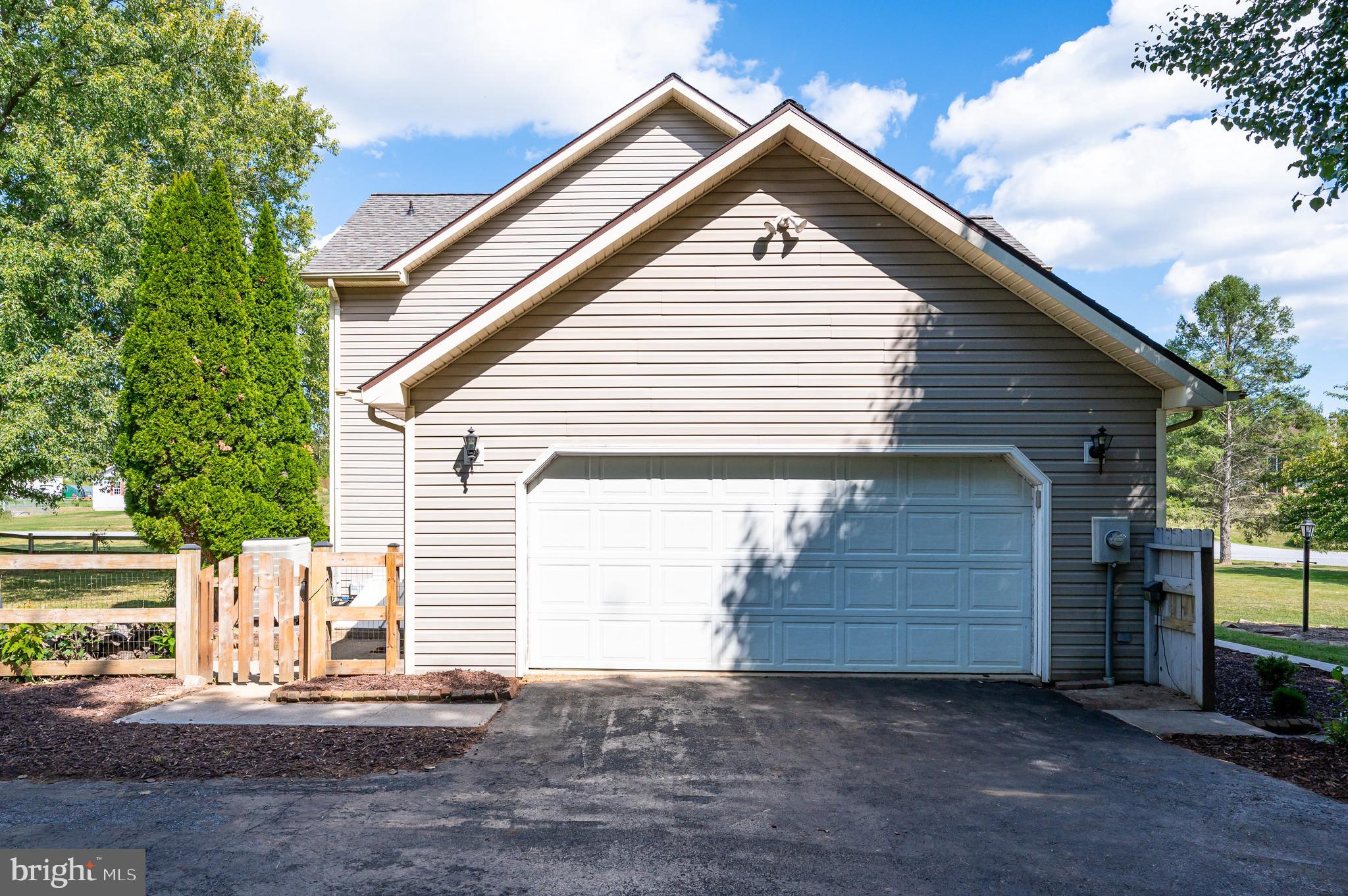 SCHAEFFERS CROSSROADS - Residential