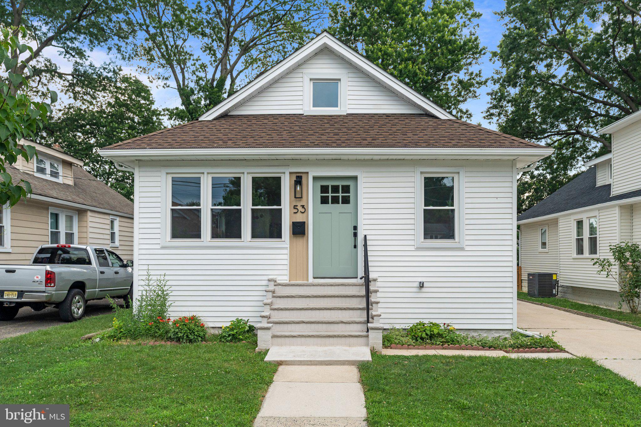 53 E COLLINGSWOOD AVENUE