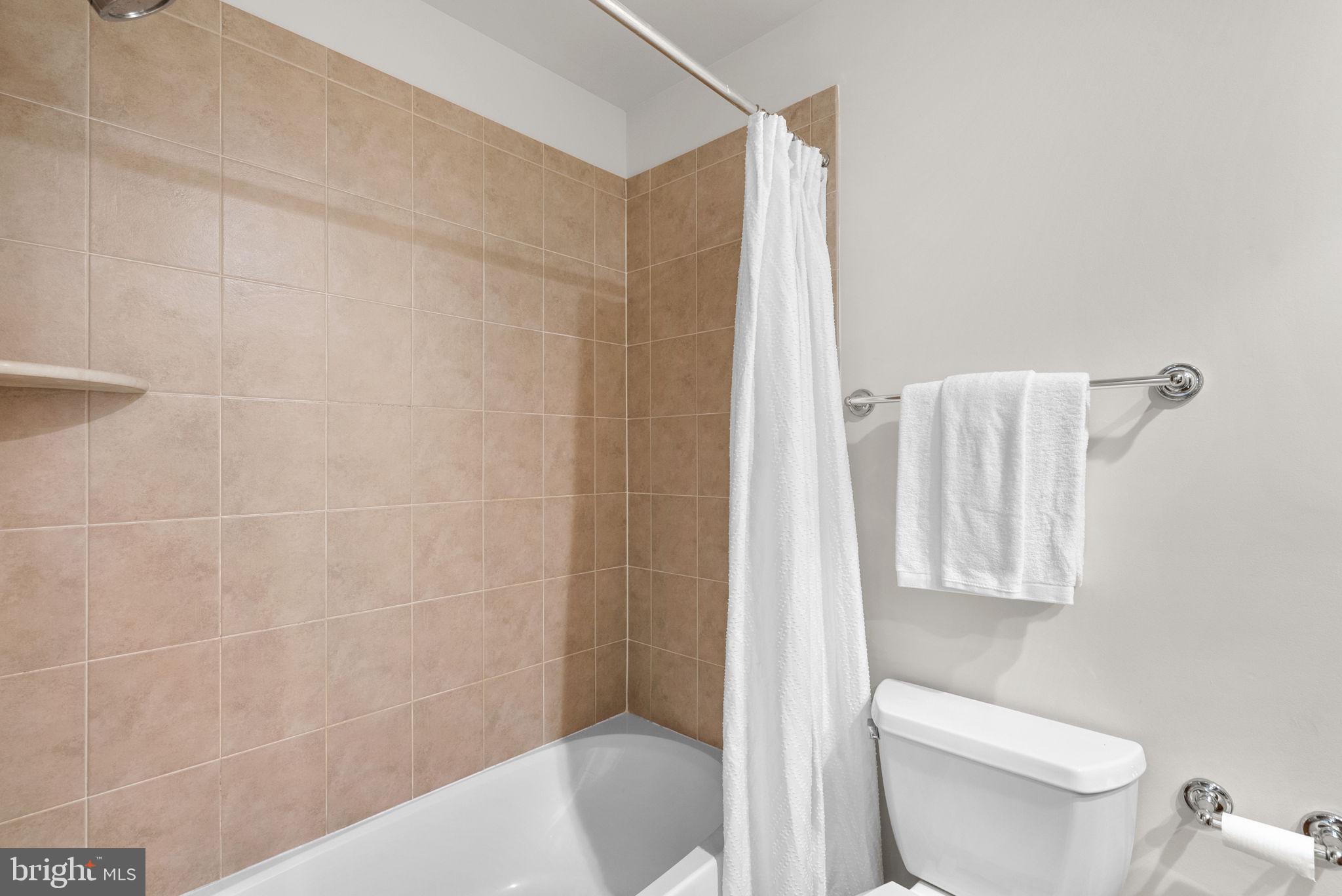 PARK POTOMAC - Residential Lease