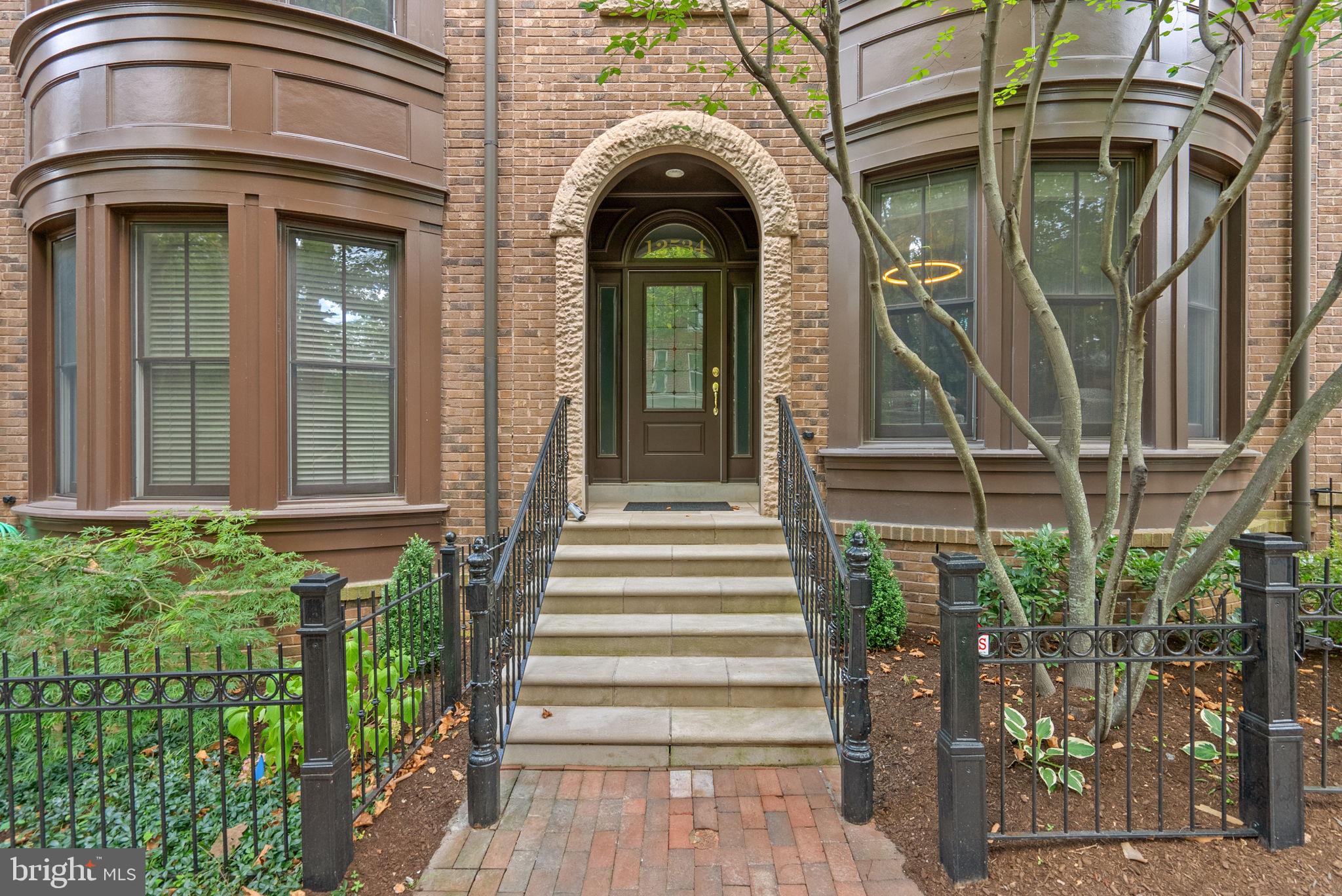 PARK POTOMAC - Residential Lease