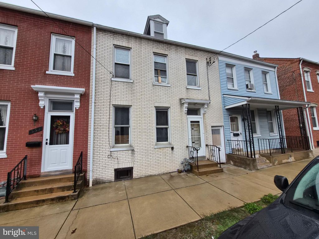 Photo of 553 Walnut Street, COLUMBIA, PA 17512 (MLS # PALA2078048)