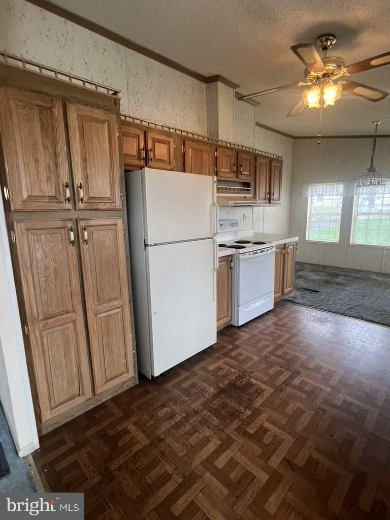 HIDDEN SPRINGS - Residential