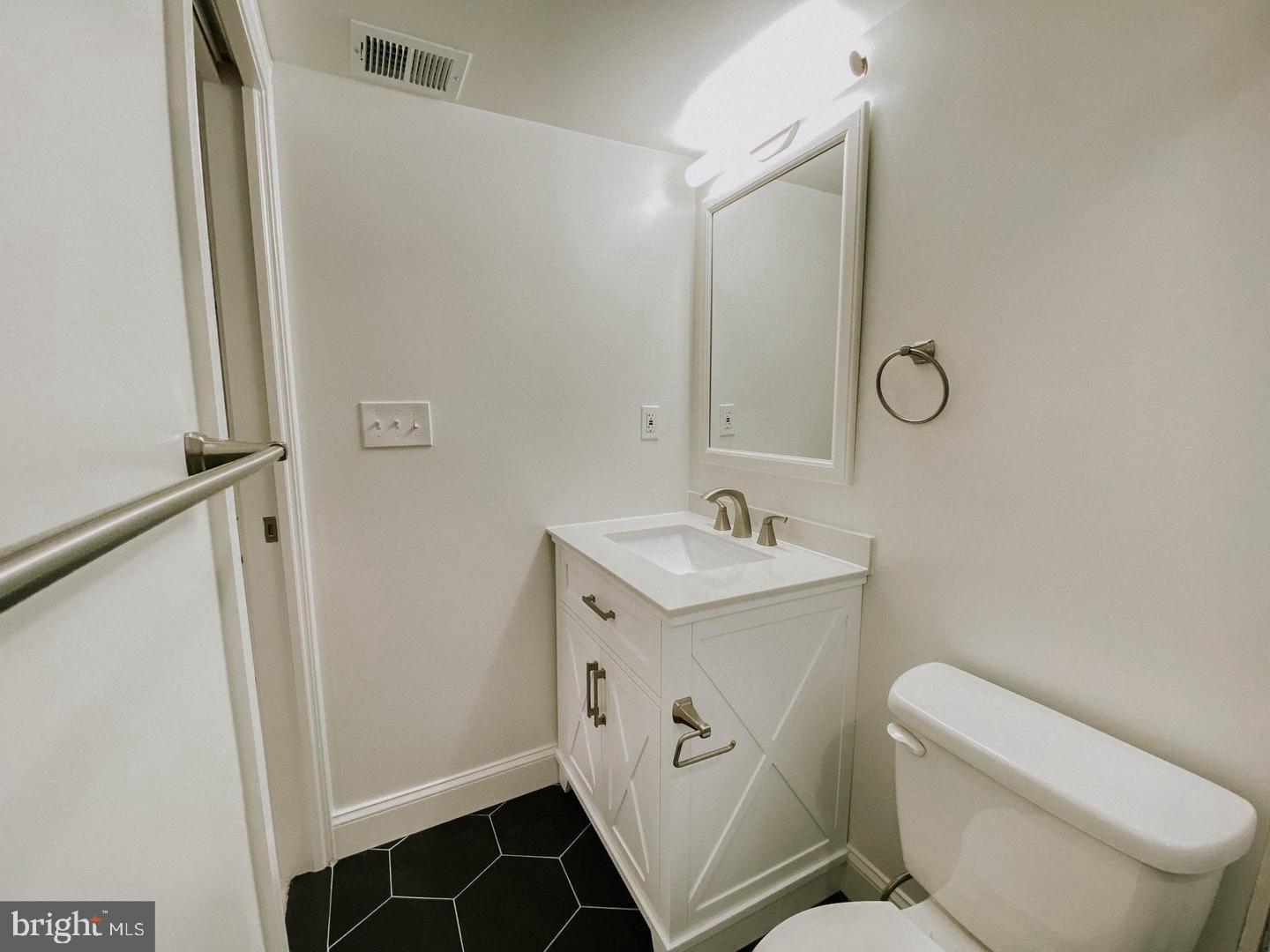 ROSEMONT/DEL RAY - Residential Lease