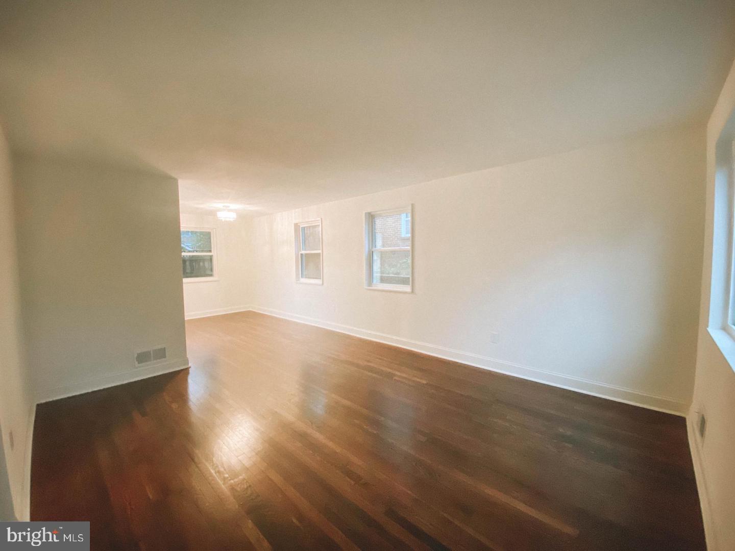 ROSEMONT/DEL RAY - Residential Lease