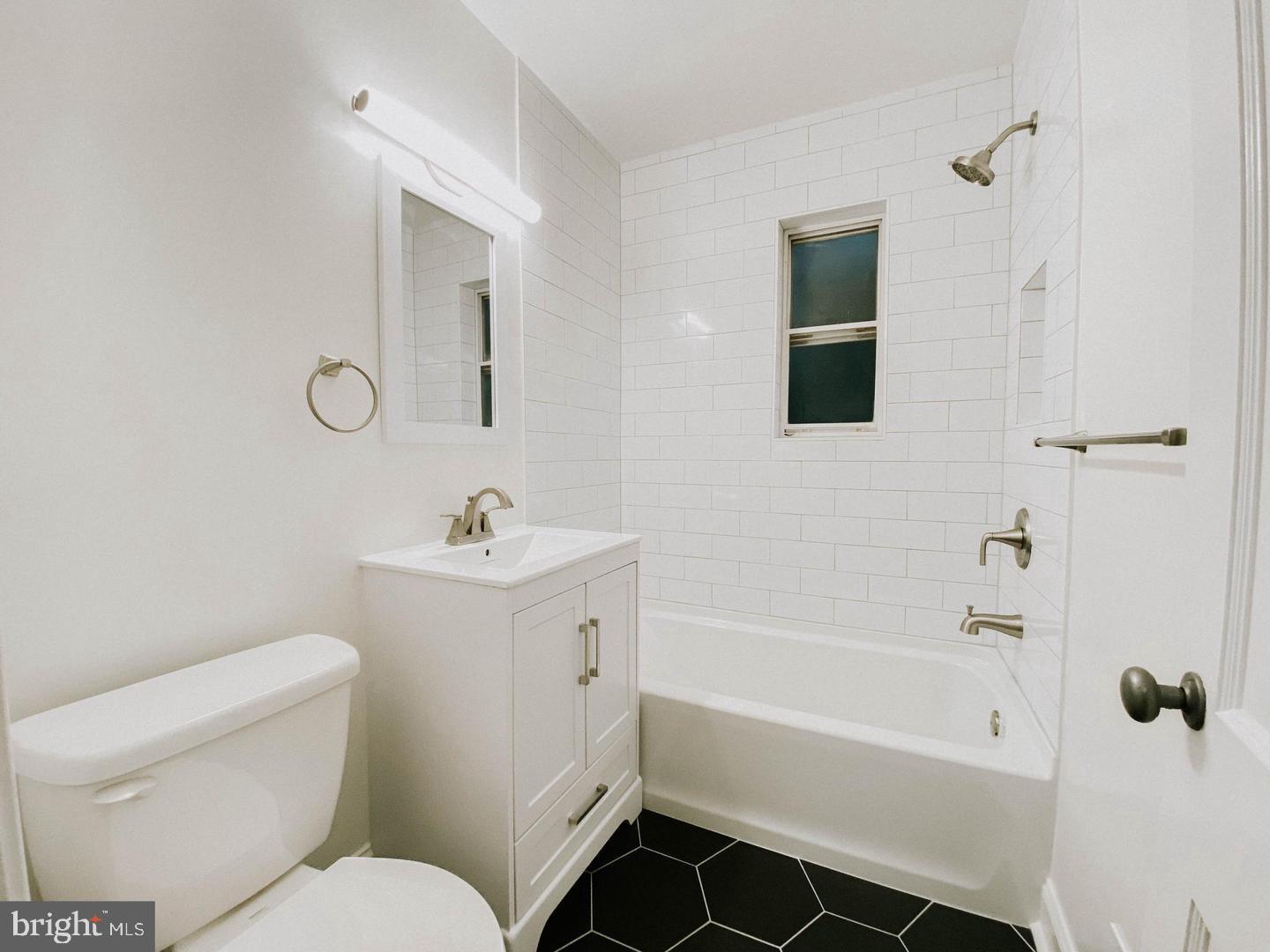 ROSEMONT/DEL RAY - Residential Lease