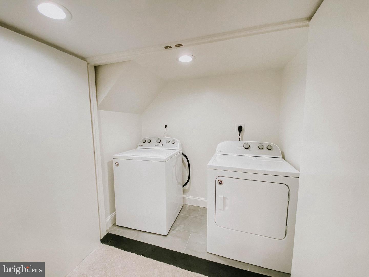 ROSEMONT/DEL RAY - Residential Lease