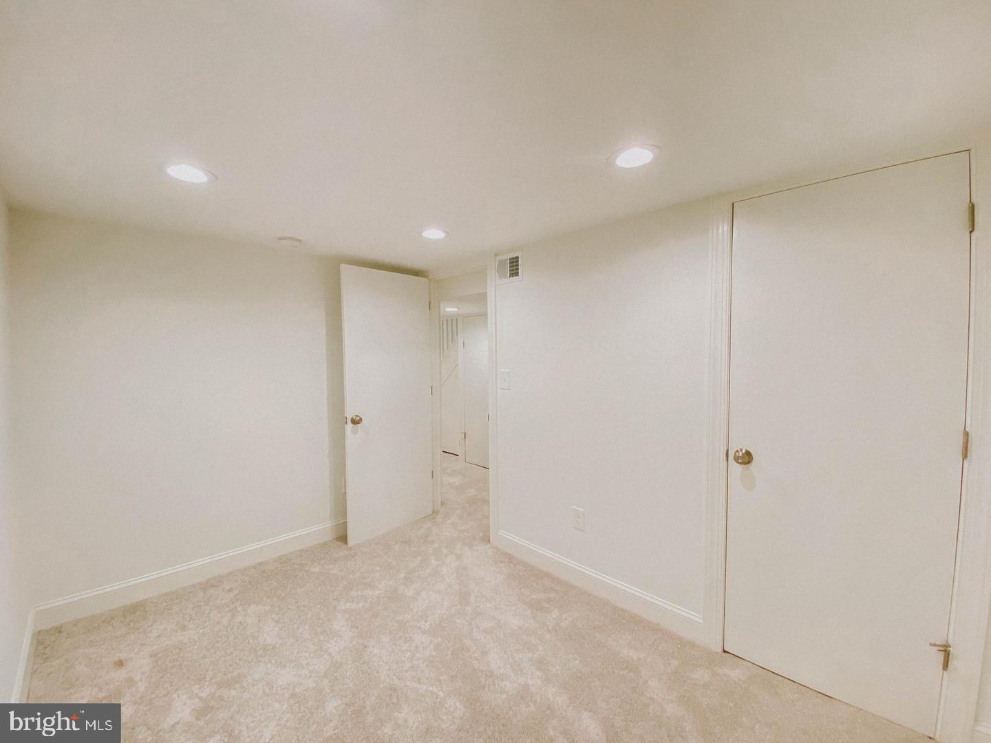 ROSEMONT/DEL RAY - Residential Lease