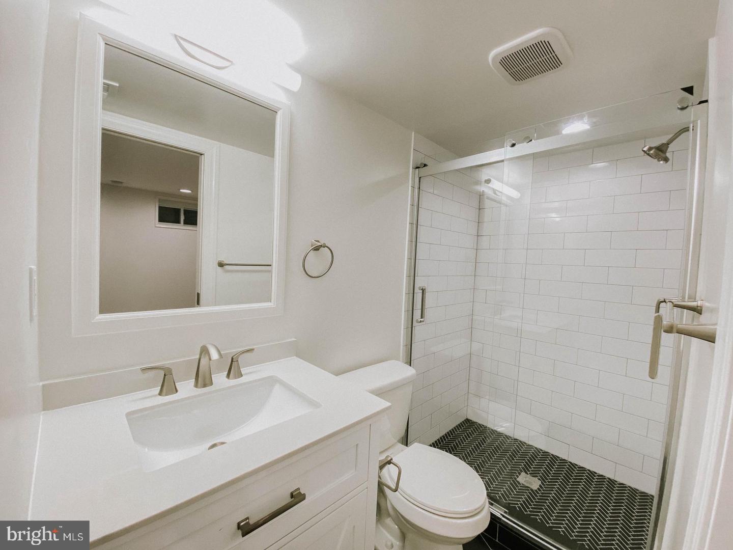 ROSEMONT/DEL RAY - Residential Lease