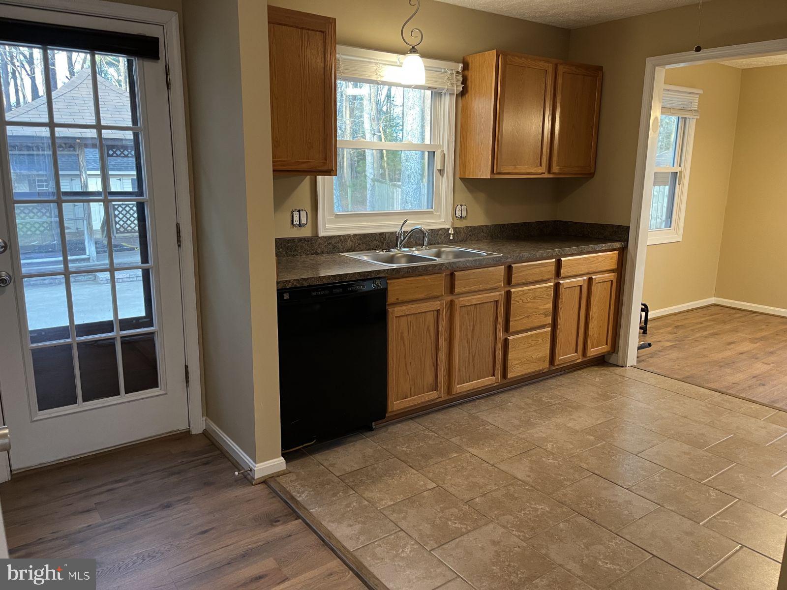 FORREST PARK - Residential Lease