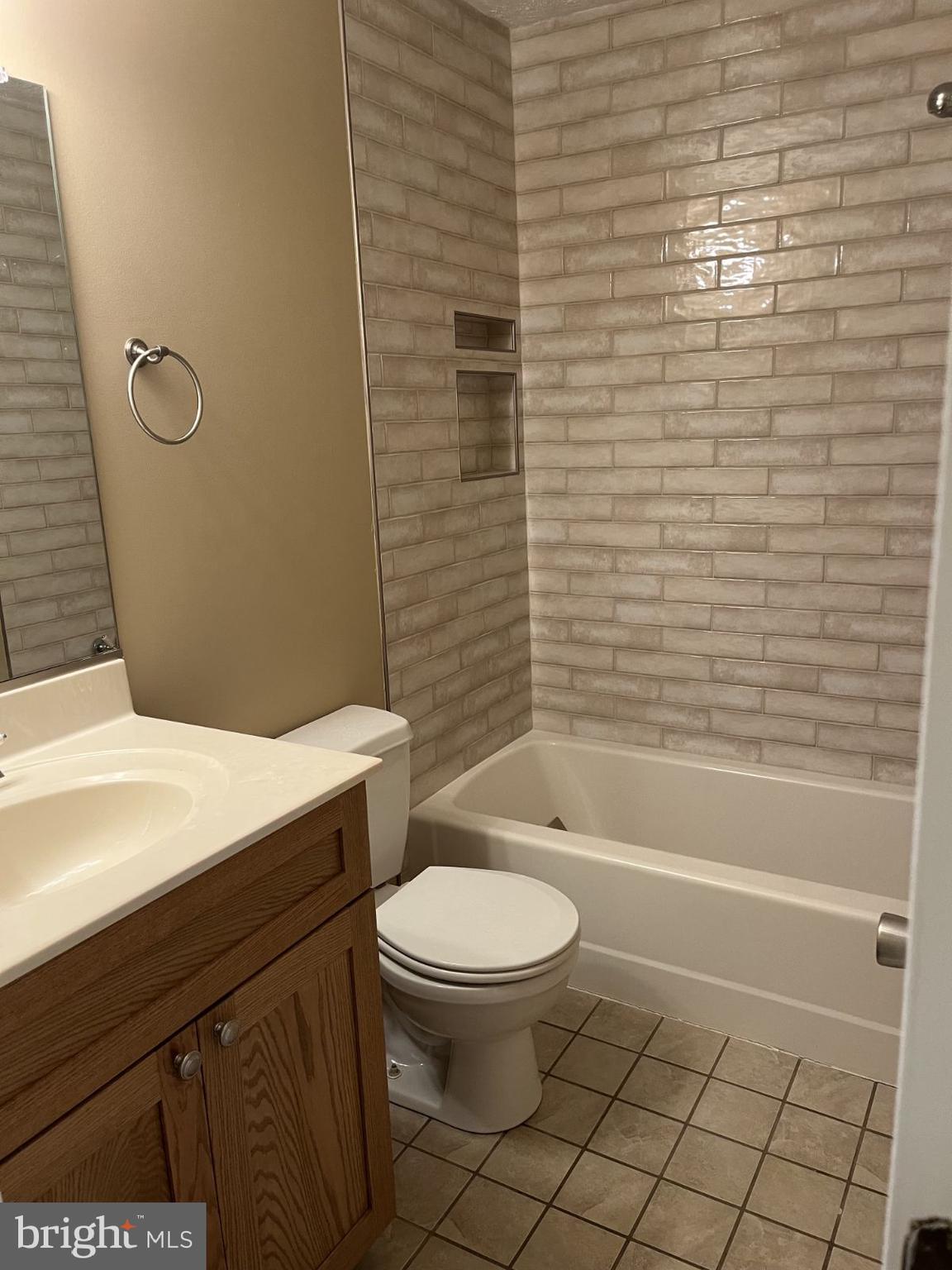 FORREST PARK - Residential Lease