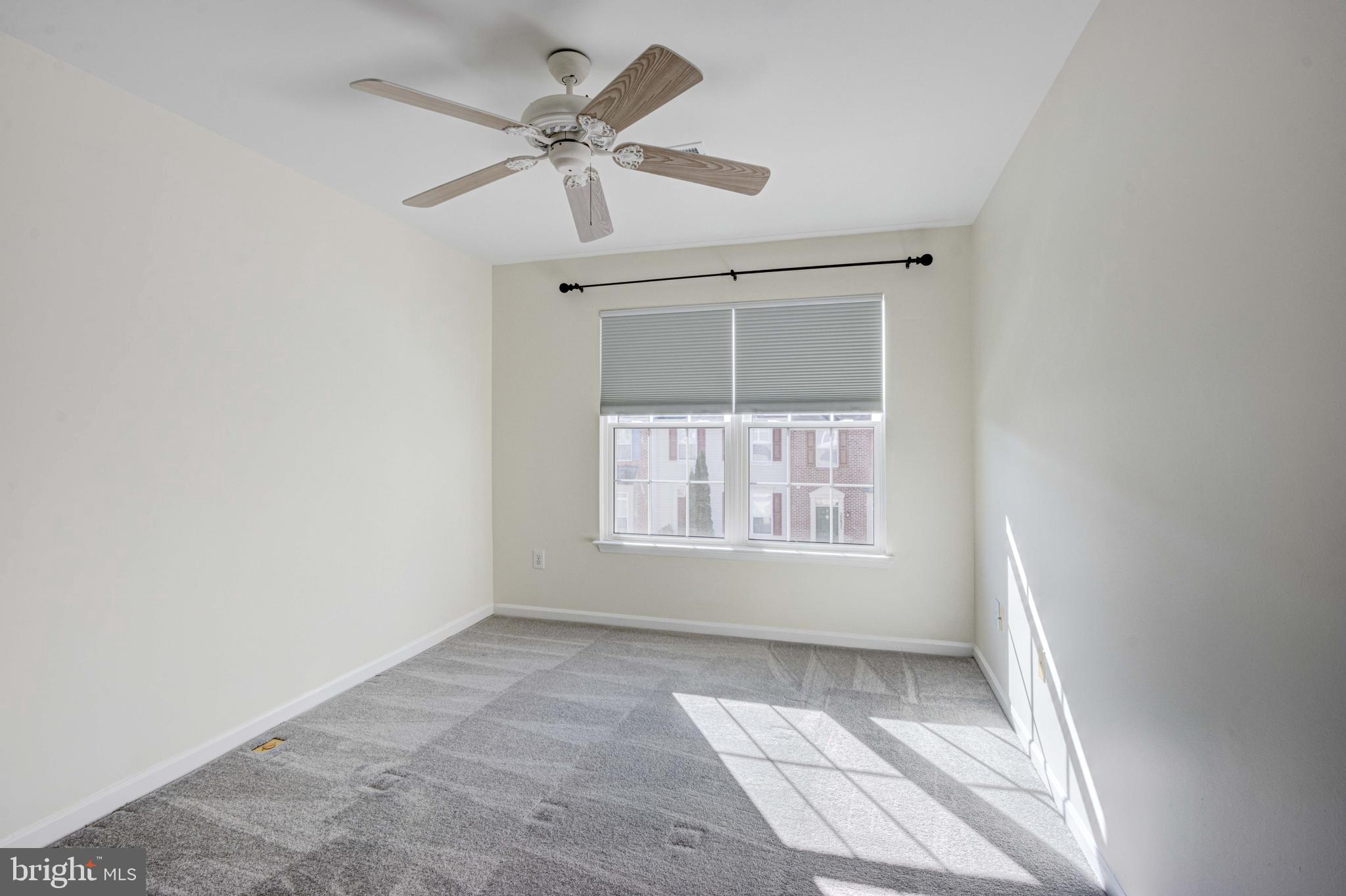 CLOVERLEAF - Residential