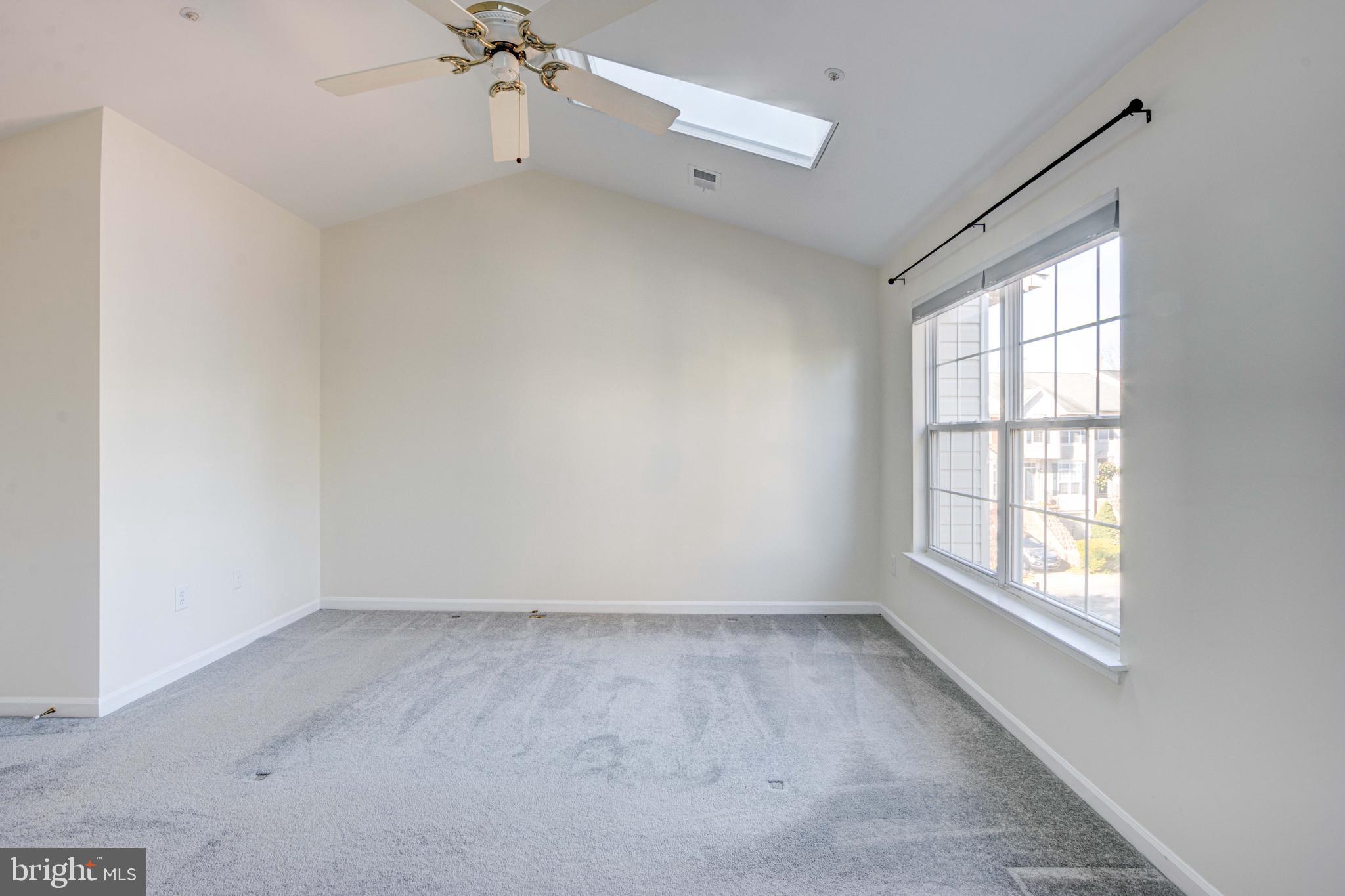 CLOVERLEAF - Residential