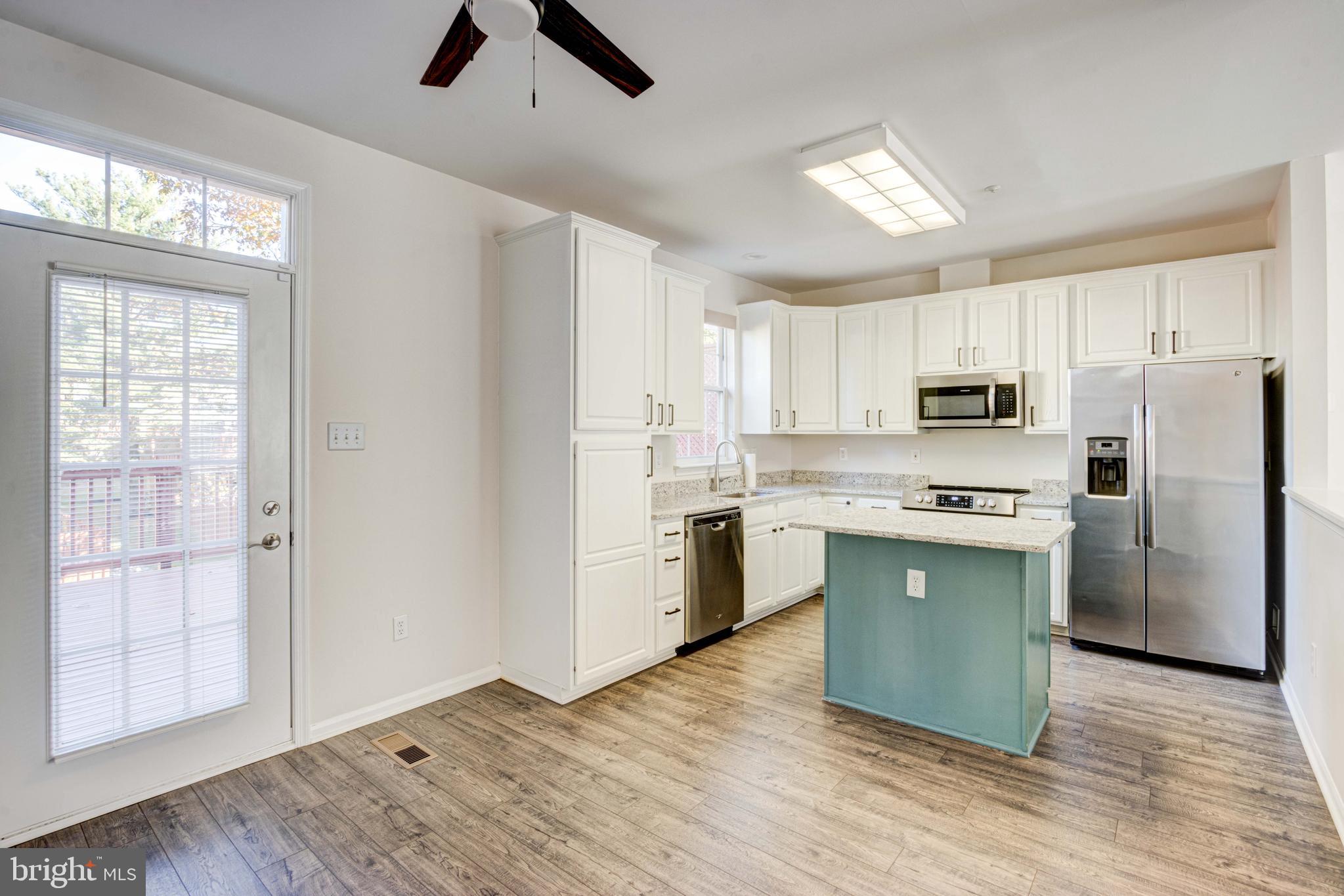 CLOVERLEAF - Residential