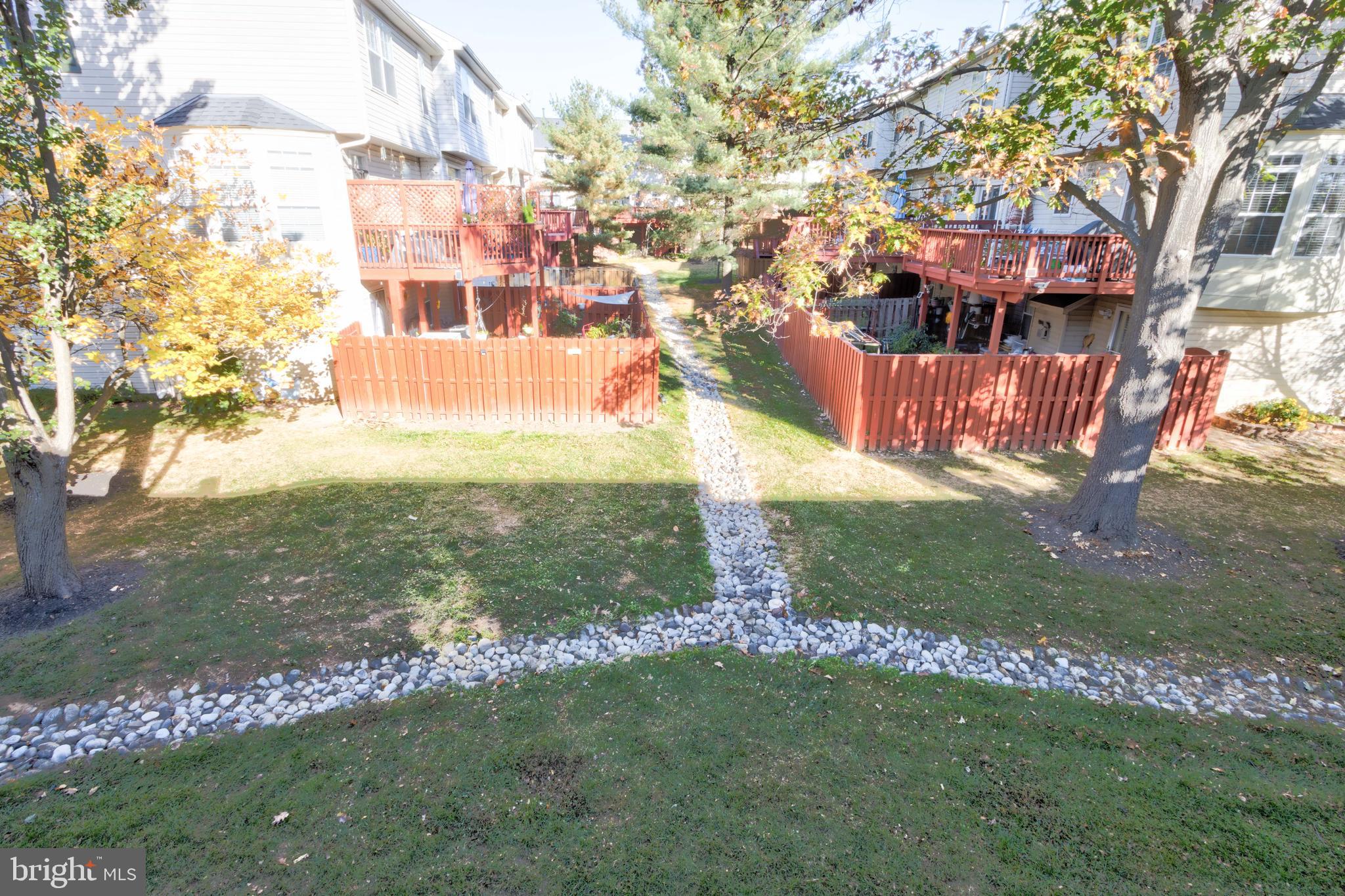 CLOVERLEAF - Residential