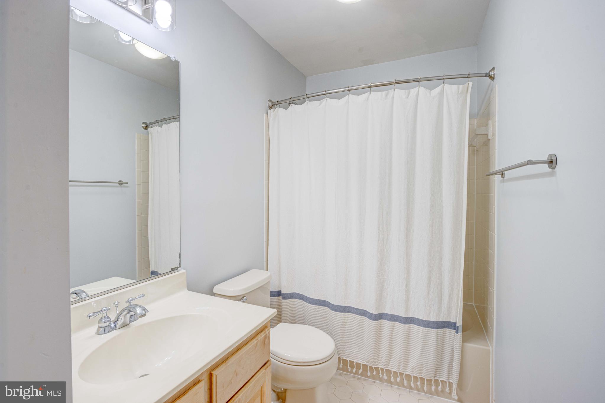 CLOVERLEAF - Residential