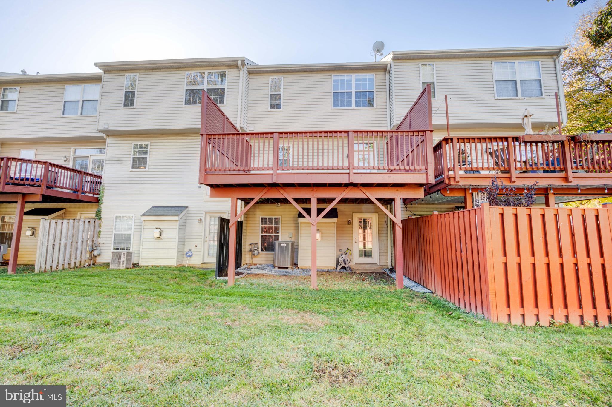 CLOVERLEAF - Residential