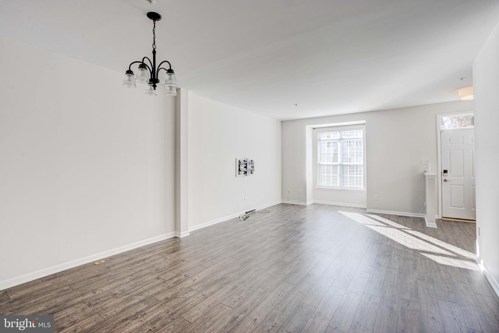 CLOVERLEAF - Residential