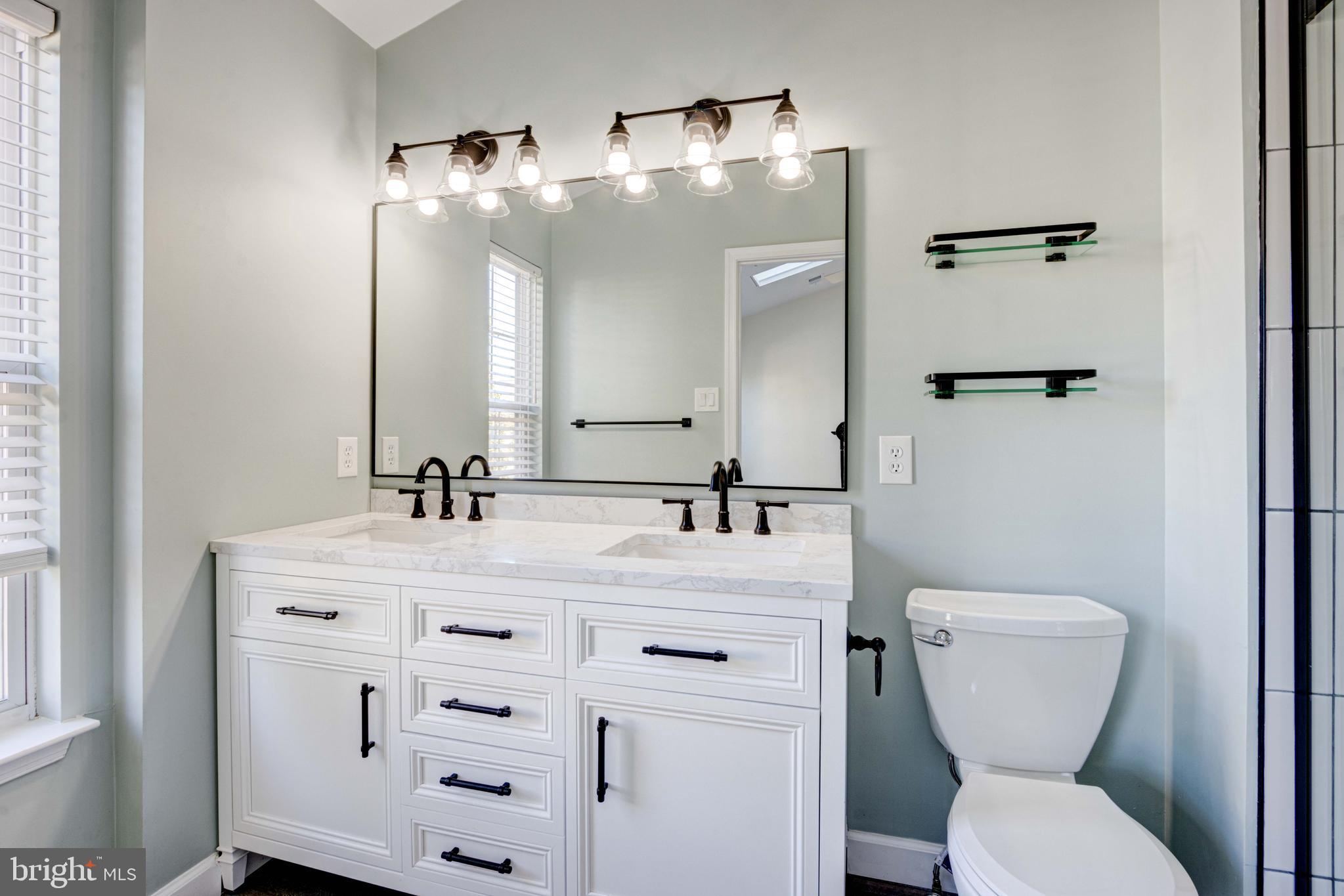 CLOVERLEAF - Residential