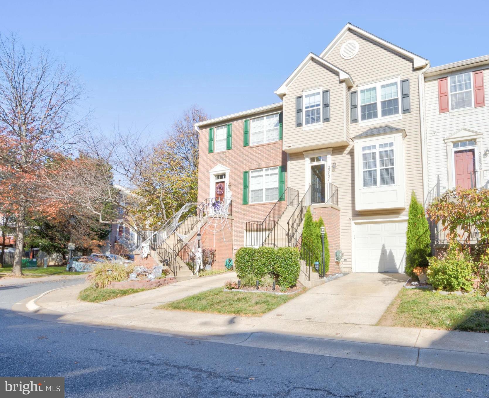 CLOVERLEAF - Residential