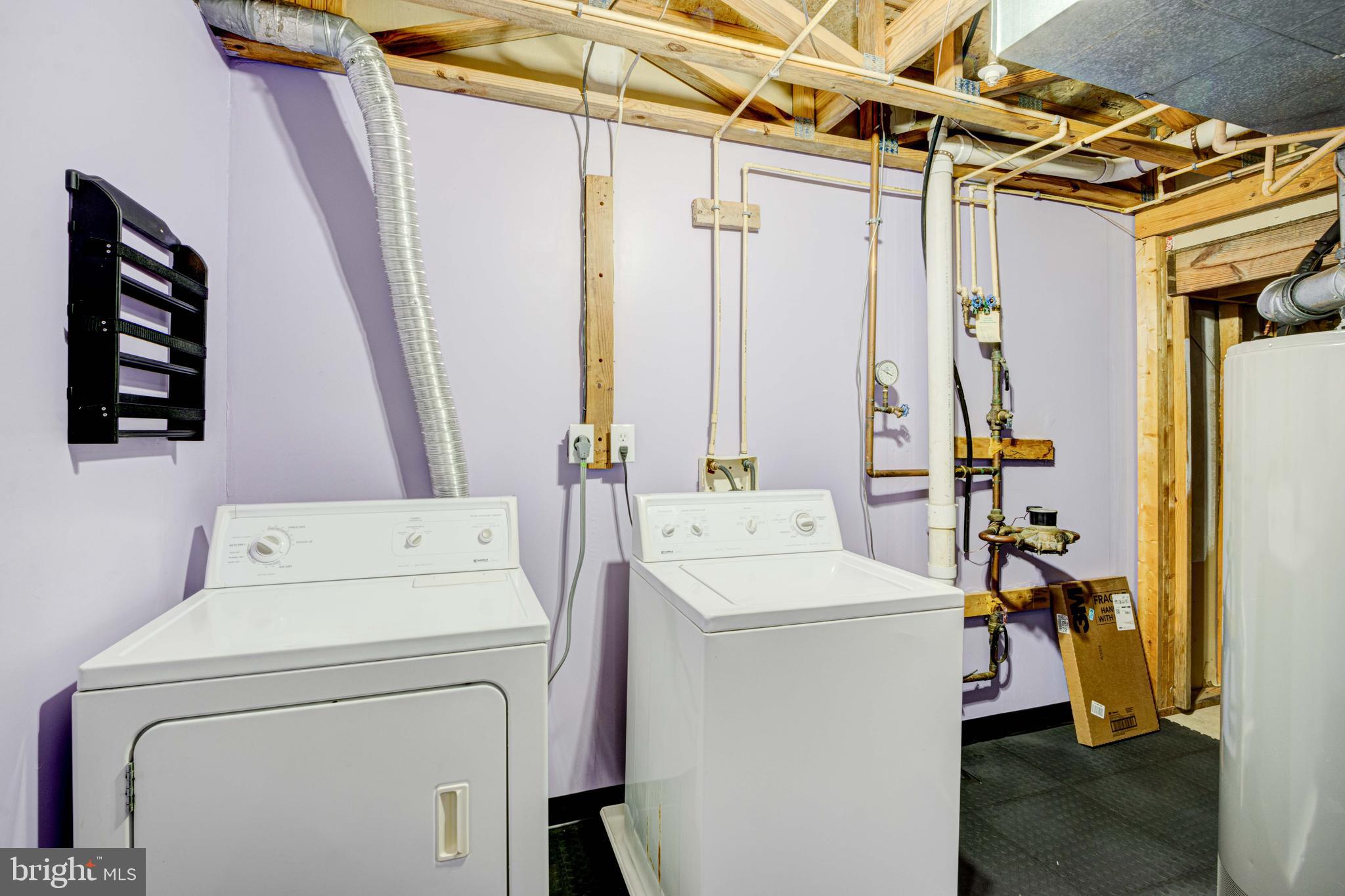 CLOVERLEAF - Residential