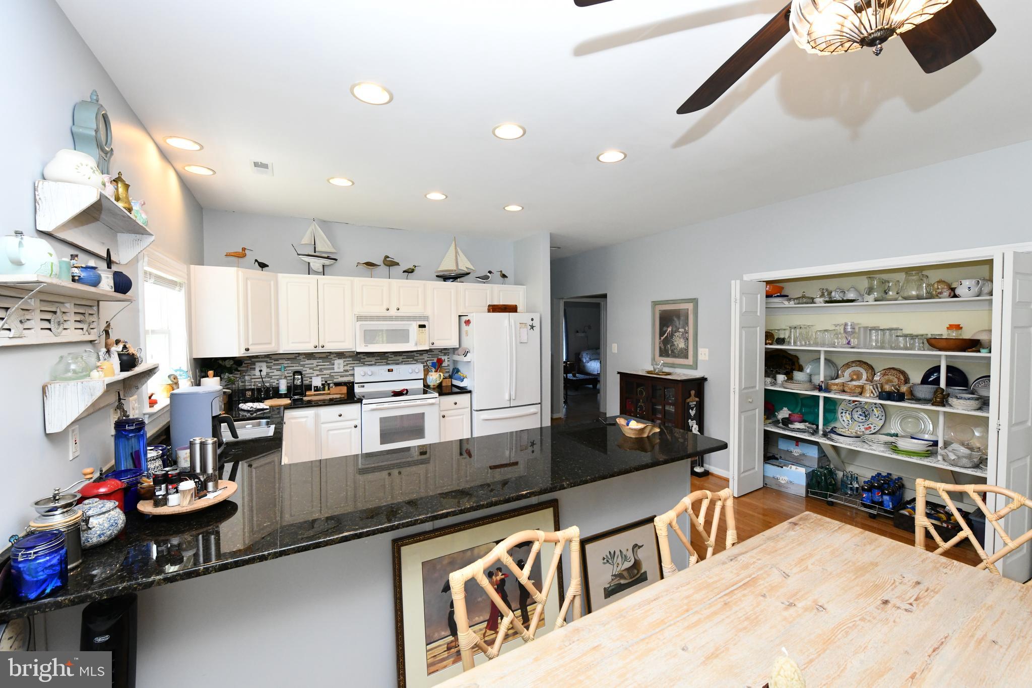 POTOMAC BEACH - Residential Lease