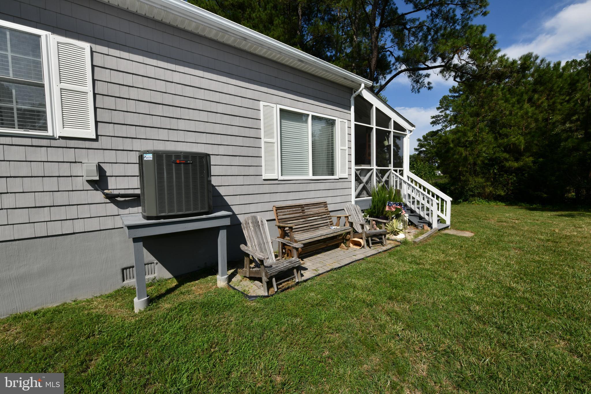 POTOMAC BEACH - Residential Lease