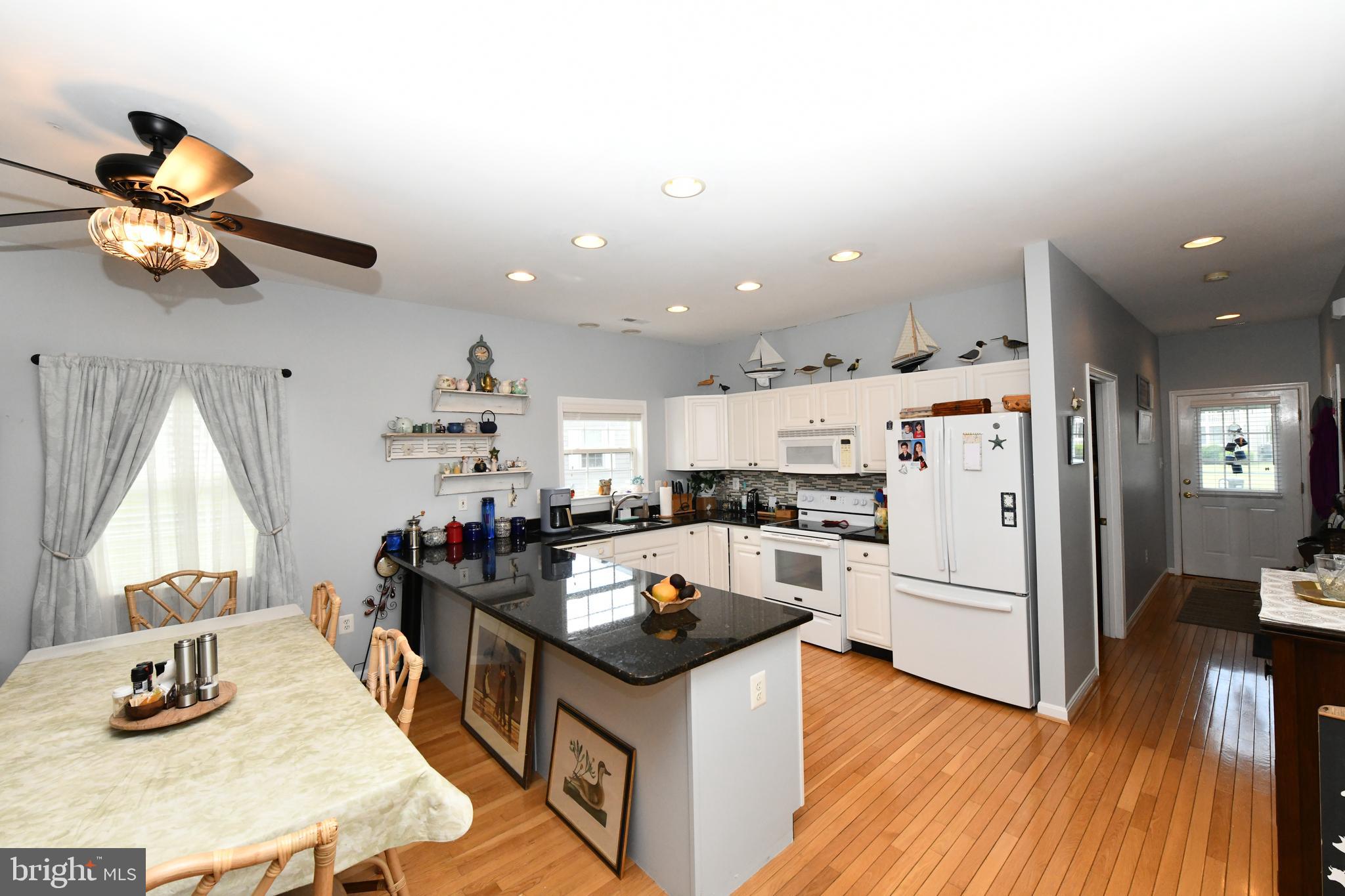 POTOMAC BEACH - Residential Lease