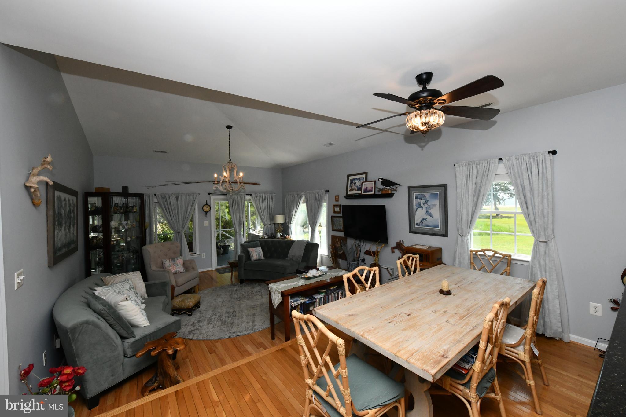 POTOMAC BEACH - Residential Lease