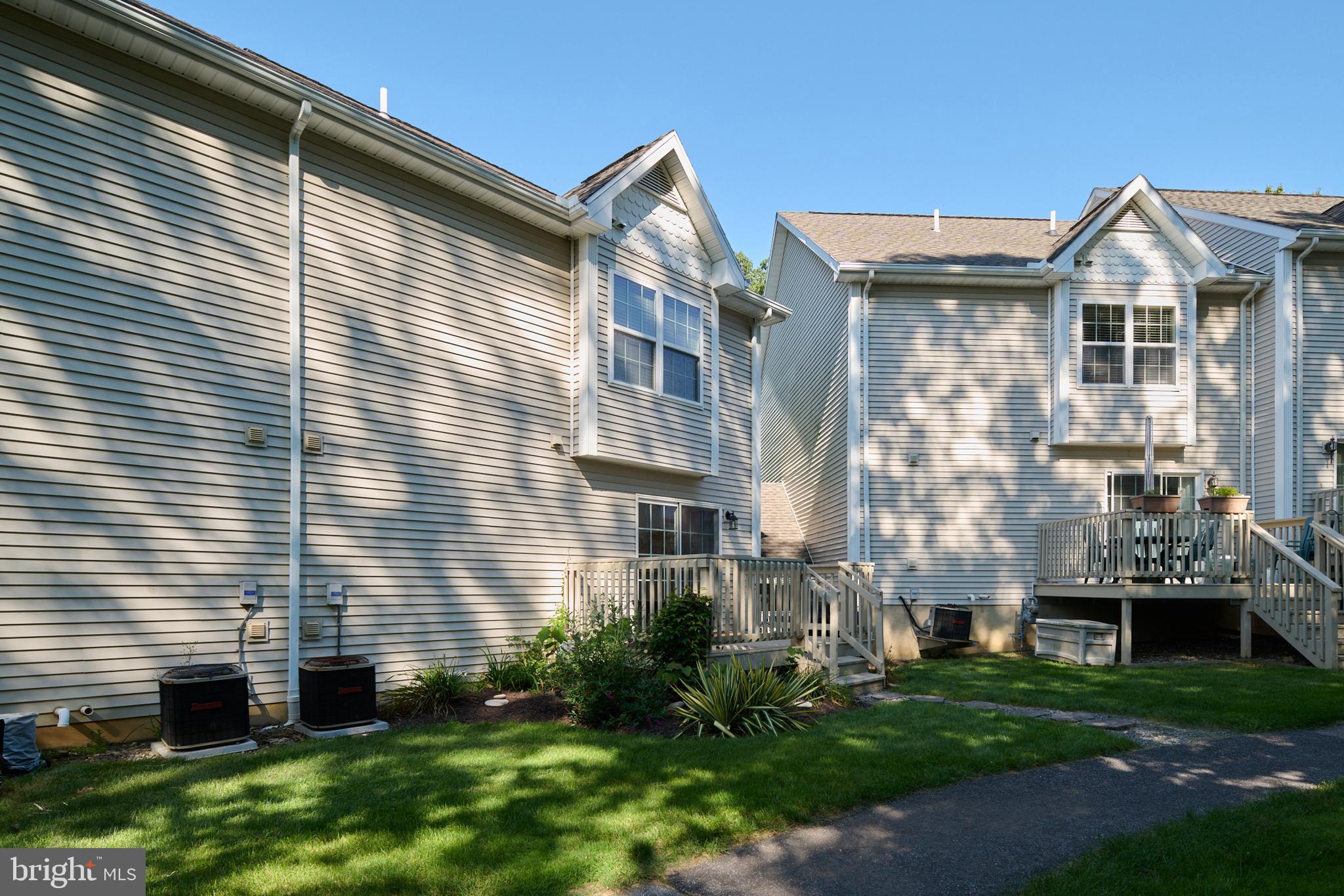 GALEN OAKS - Residential