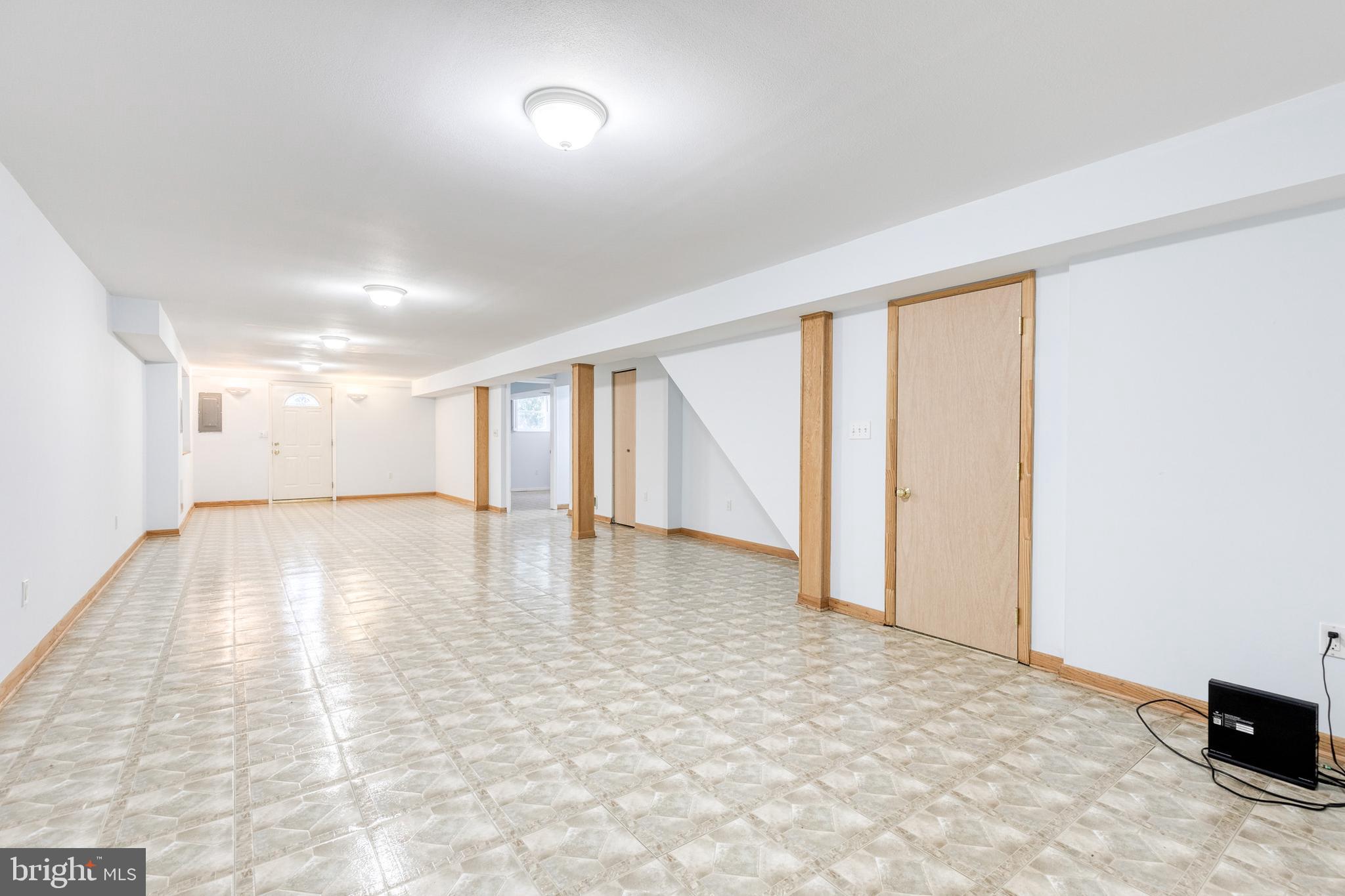 CARROLL PARK - Residential Lease