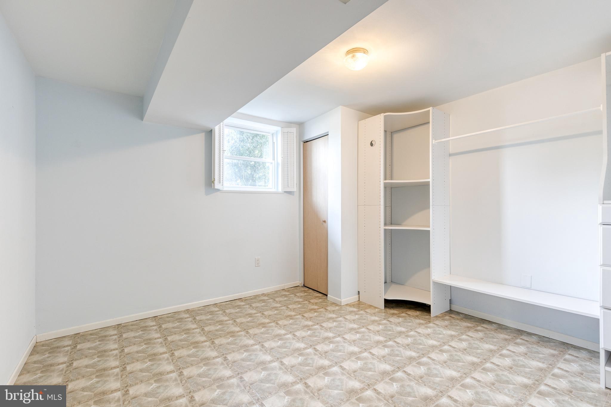 CARROLL PARK - Residential Lease