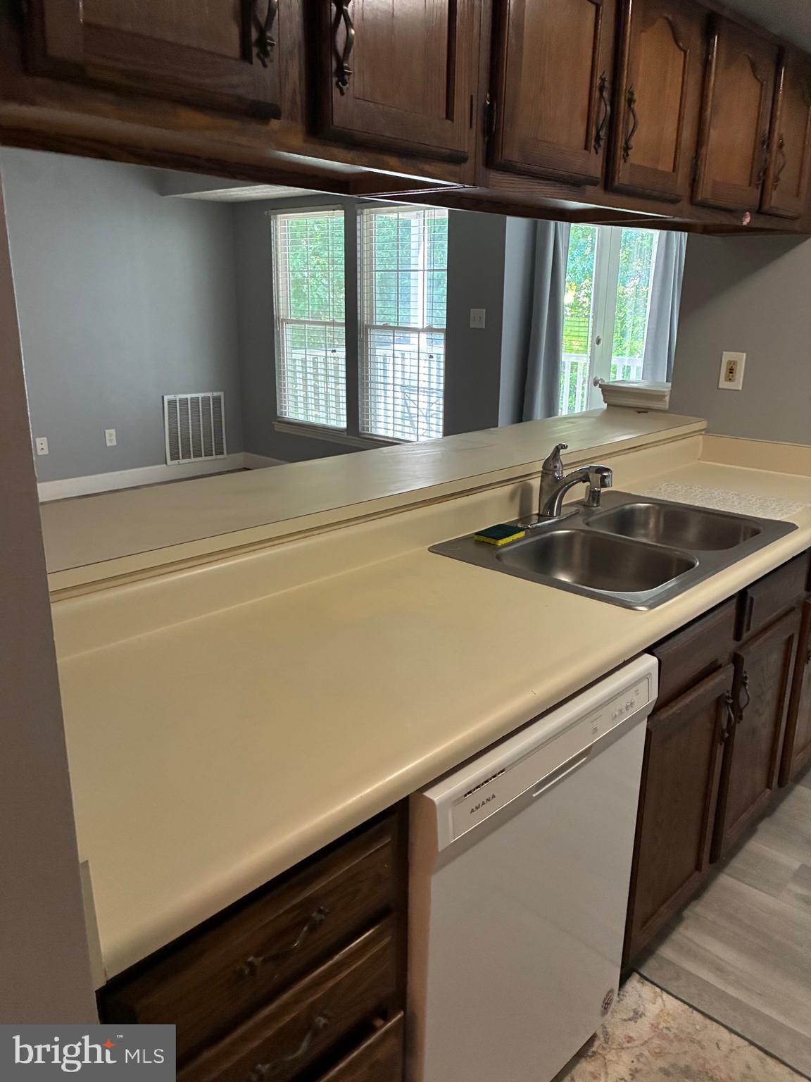 903 WOODBRIDGE COURT F 903-F