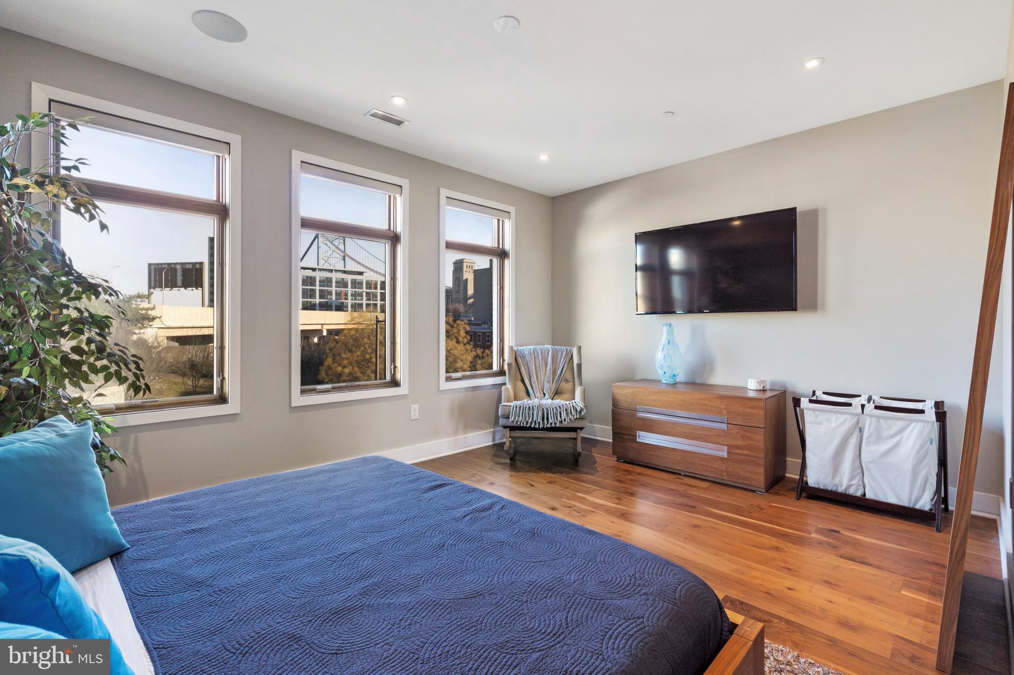 OLD CITY - Residential